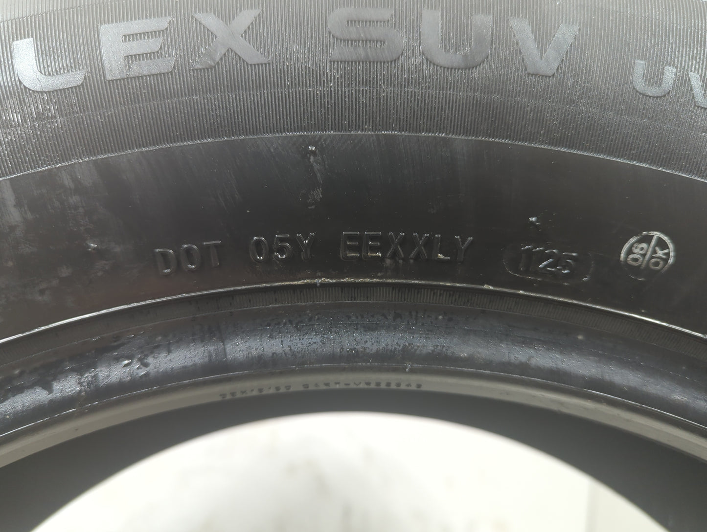 Used Tire 235/60R18 IRONHEAD REFLEX SUV 107V - Tread Depth 8/32 - Oemusedautoparts1.com