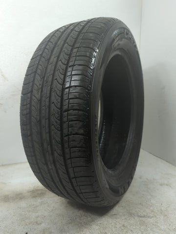 Used Tire 235/55R17 NEXEN CLASSE PREMIERE CP671 99H - Tread Depth 9/32 - Oemusedautoparts1.com