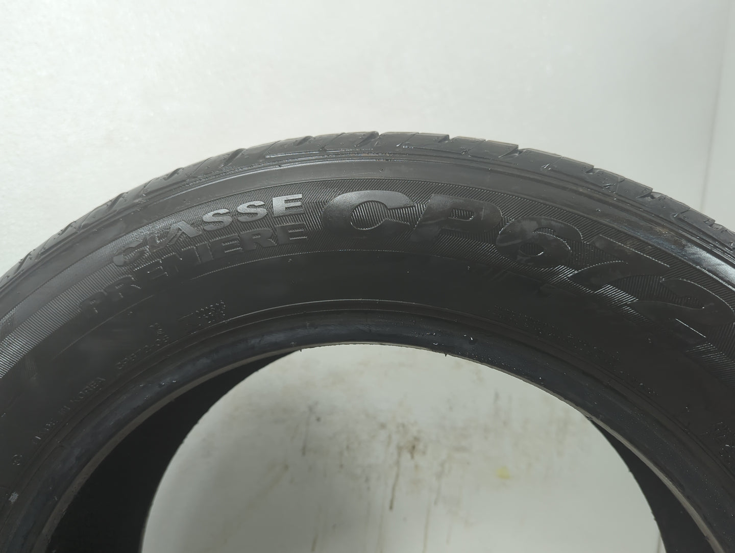 Used Tire 235/55R17 NEXEN CLASSE PREMIERE CP671 99H - Tread Depth 9/32 - Oemusedautoparts1.com
