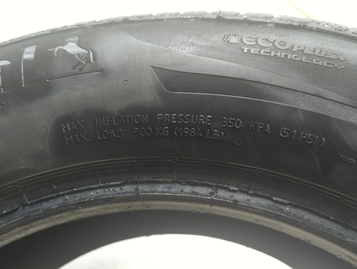 Used Tire 235/65R17 CONTINENTAL CONTROL CONTACT TOUR A/S 104H - 10/32 - Oemusedautoparts1.com