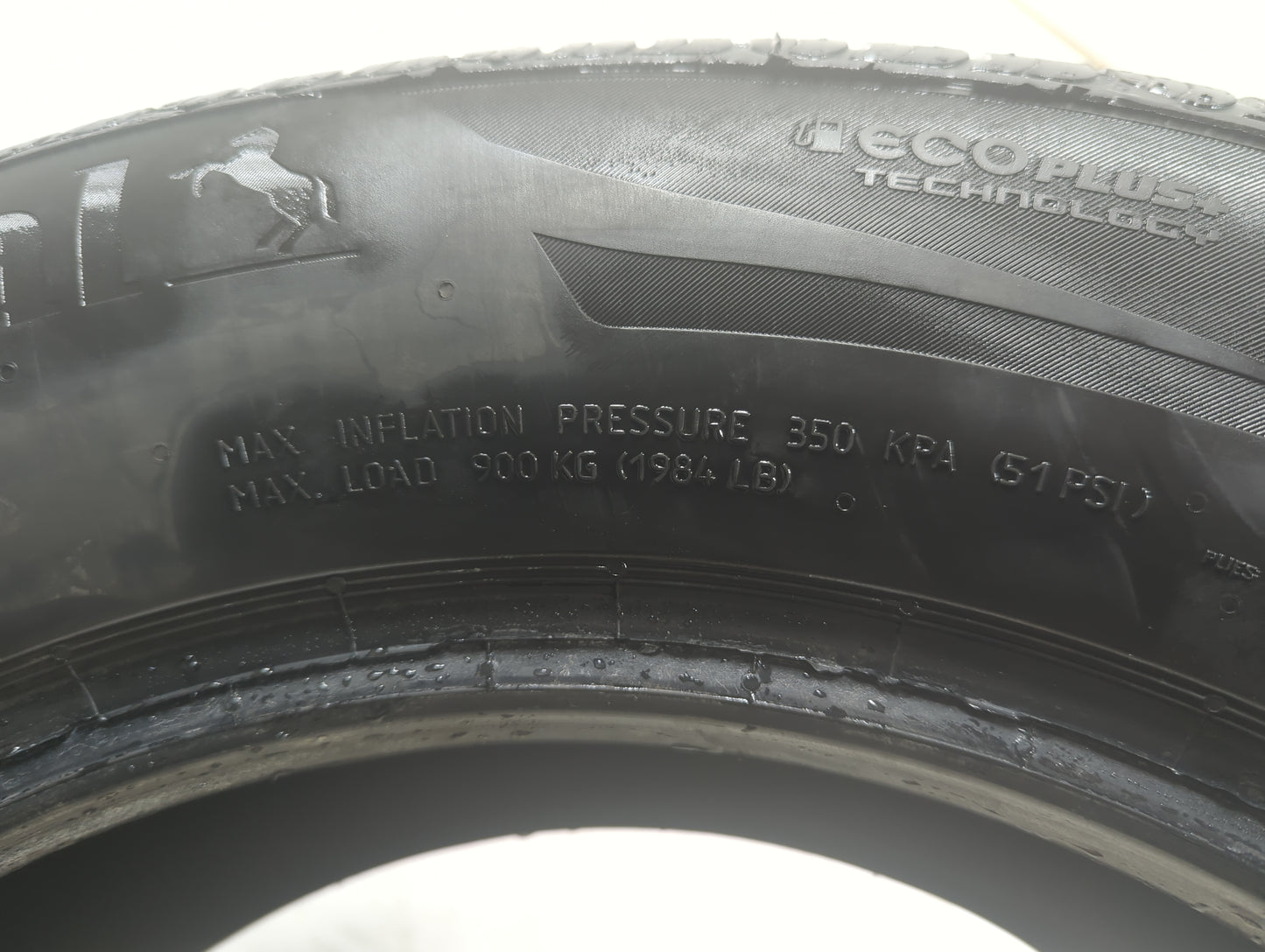 Used Tire 235/65R17 CONTINENTAL CONTROL CONTACT TOUR A/S 104H - 10/32 - Oemusedautoparts1.com