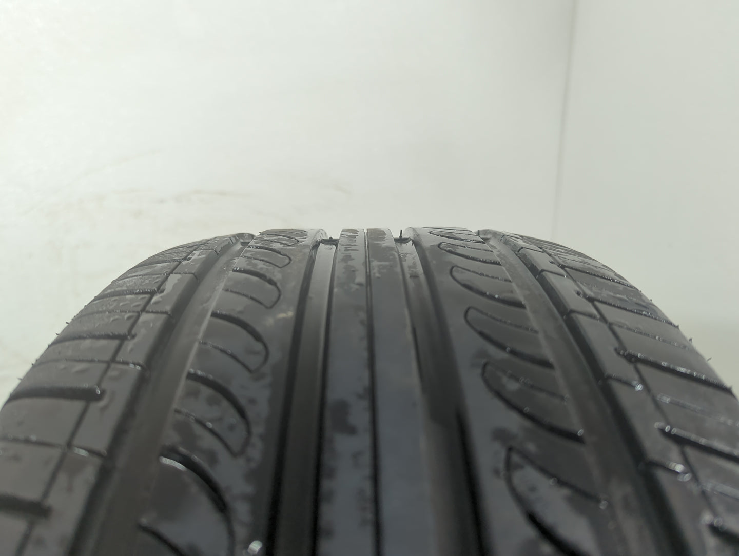 Used Tire 225/55R17 MASTERCRAFT AVENGER M8 - Tread Depth 9/32 - Oemusedautoparts1.com