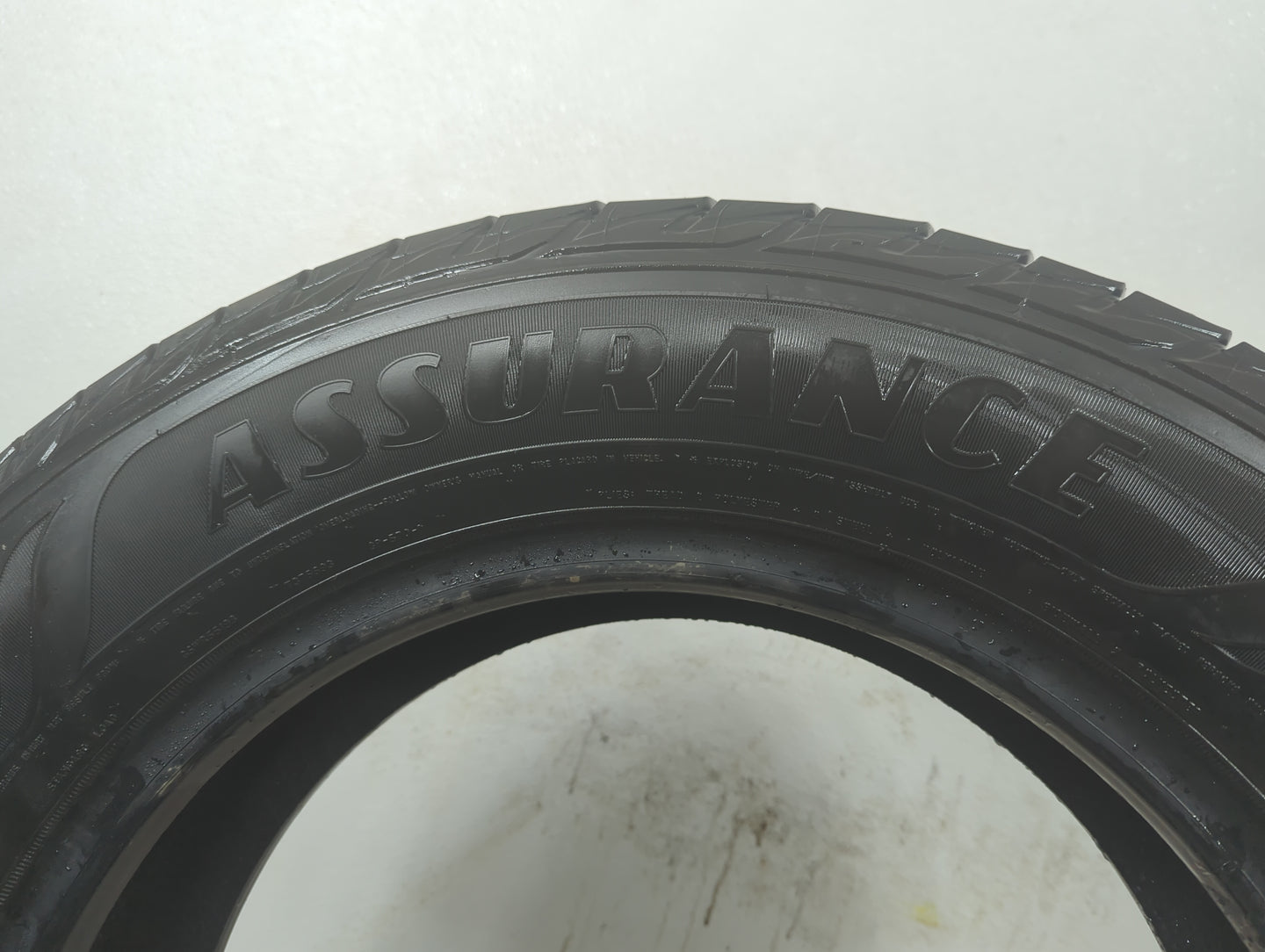 Used Tire 225/65R17 GOODYEAR ASSURANCE WEATHERREADY 102H - Tread Depth 9/32 - Oemusedautoparts1.com