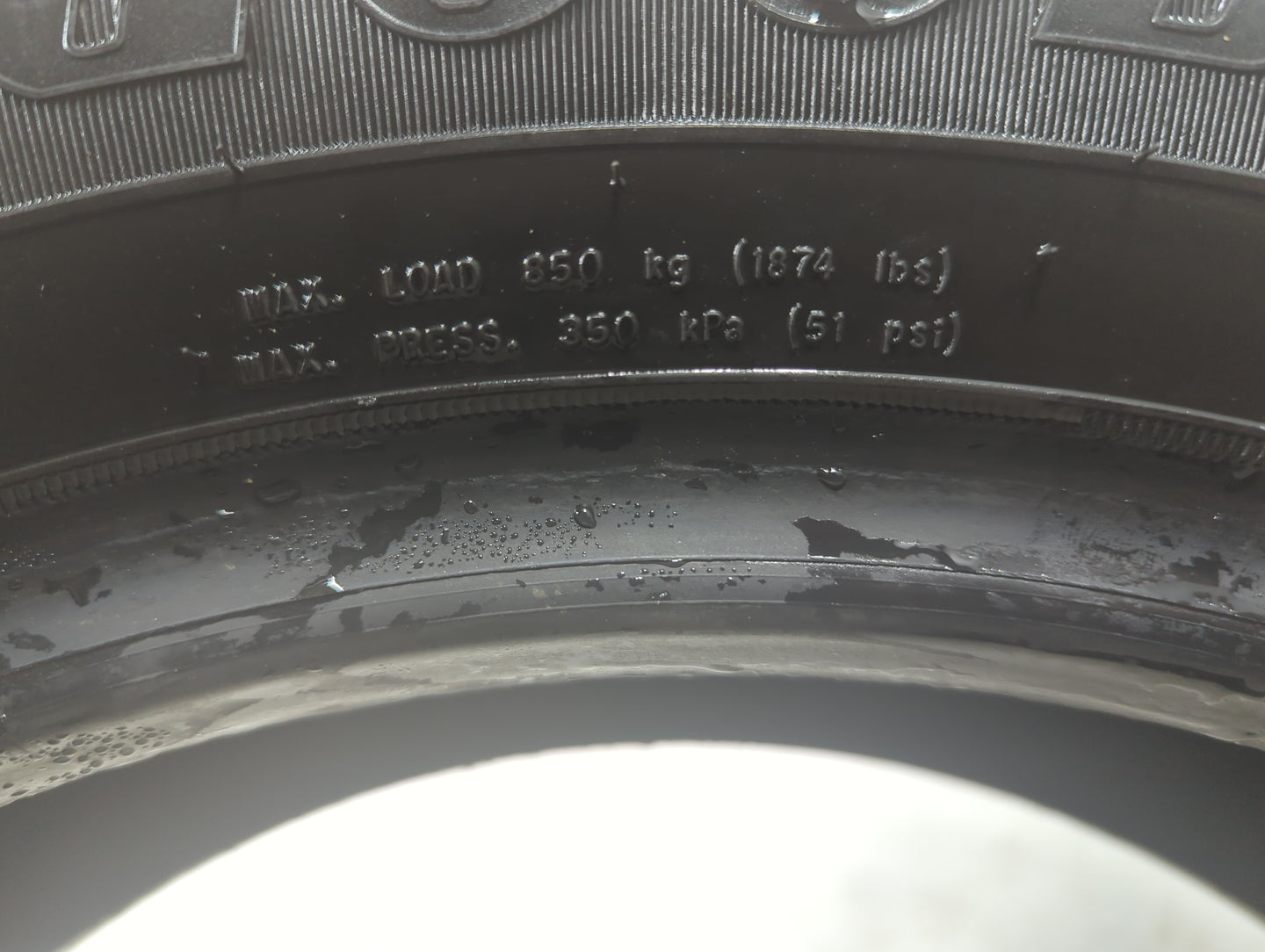 Used Tire 225/65R17 GOODYEAR ASSURANCE WEATHERREADY 102H - Tread Depth 9/32 - Oemusedautoparts1.com