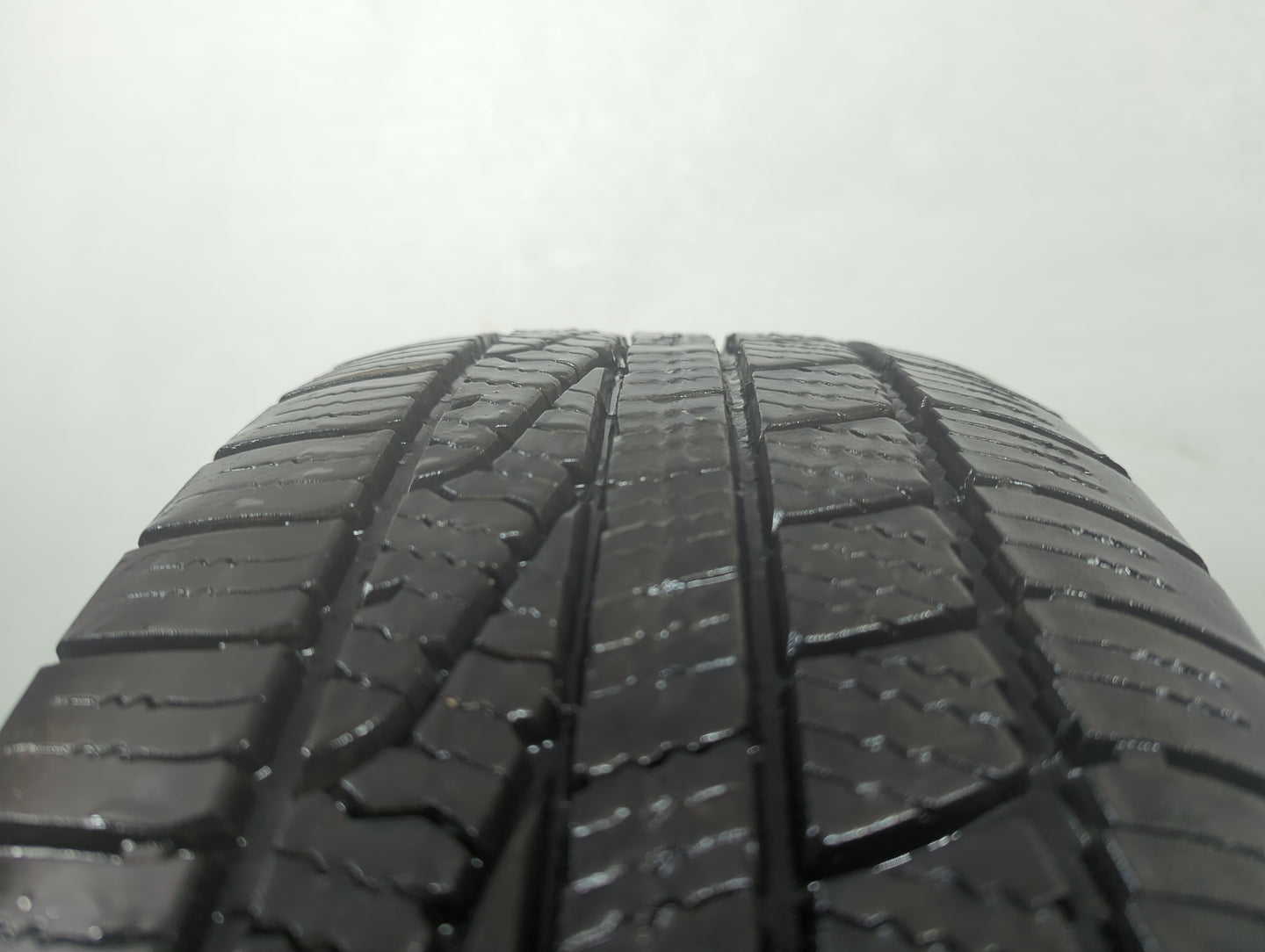 Used Tire 225/65R17 GOODYEAR ASSURANCE WEATHERREADY 102H - Tread Depth 9/32 - Oemusedautoparts1.com
