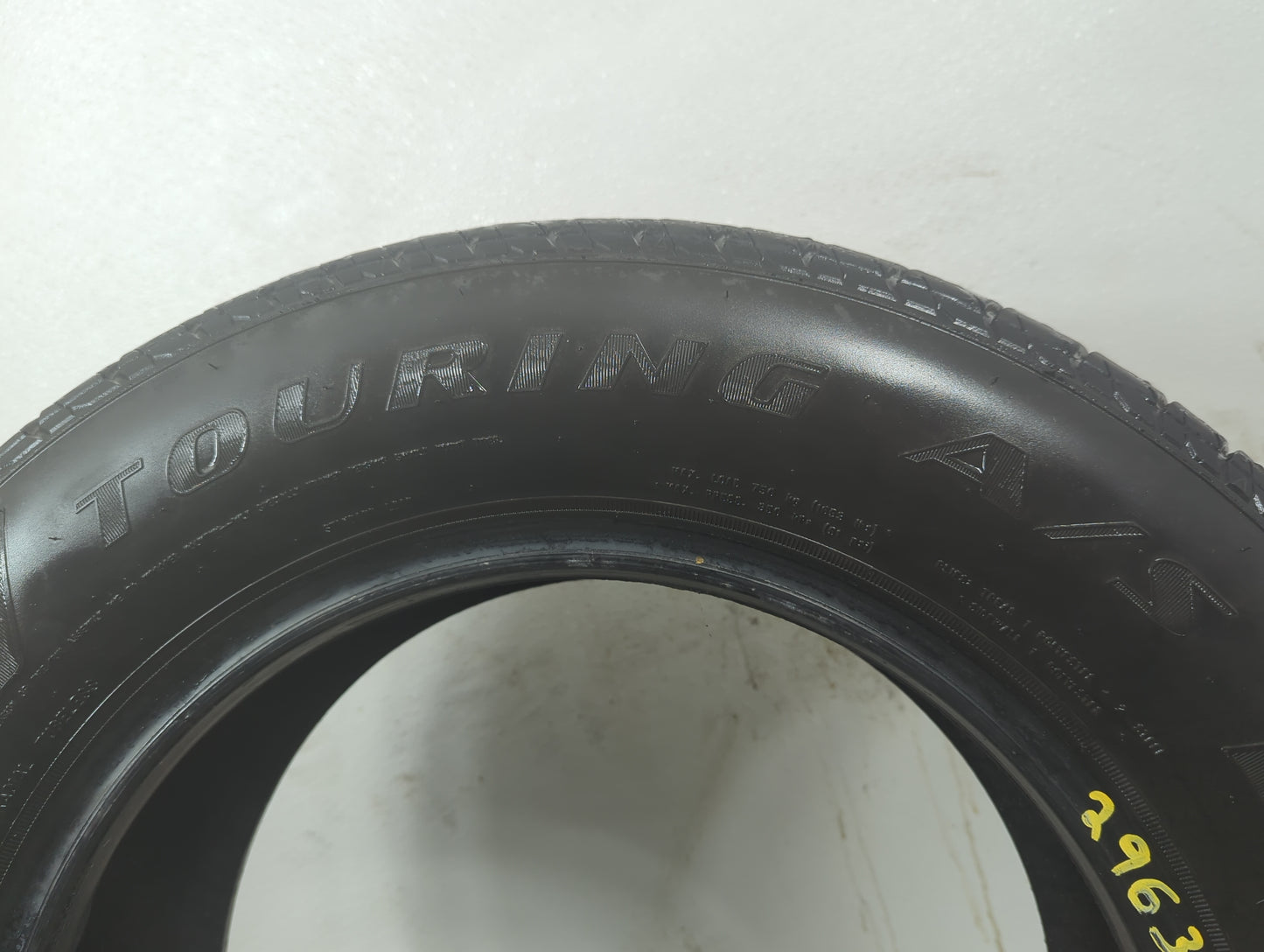 Used Tire 225/60R16 DOUGLAS TOURING A/S 98H - Tread Depth 8/32 - Oemusedautoparts1.com