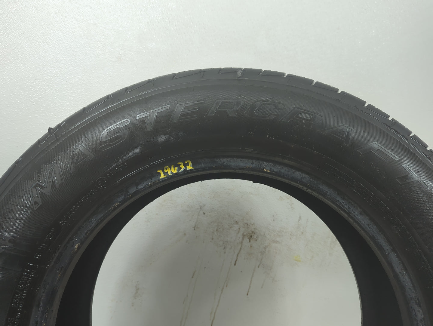 Used Tire 235/60R17 MASTERCRAFT COURSER QUEST 102H - Tread Depth 10/32 - Oemusedautoparts1.com