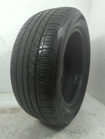 compare product Used Tire 235/55R17 NEXEN CLASSE PREMIERE CP672 99H - Tread Depth 7/32