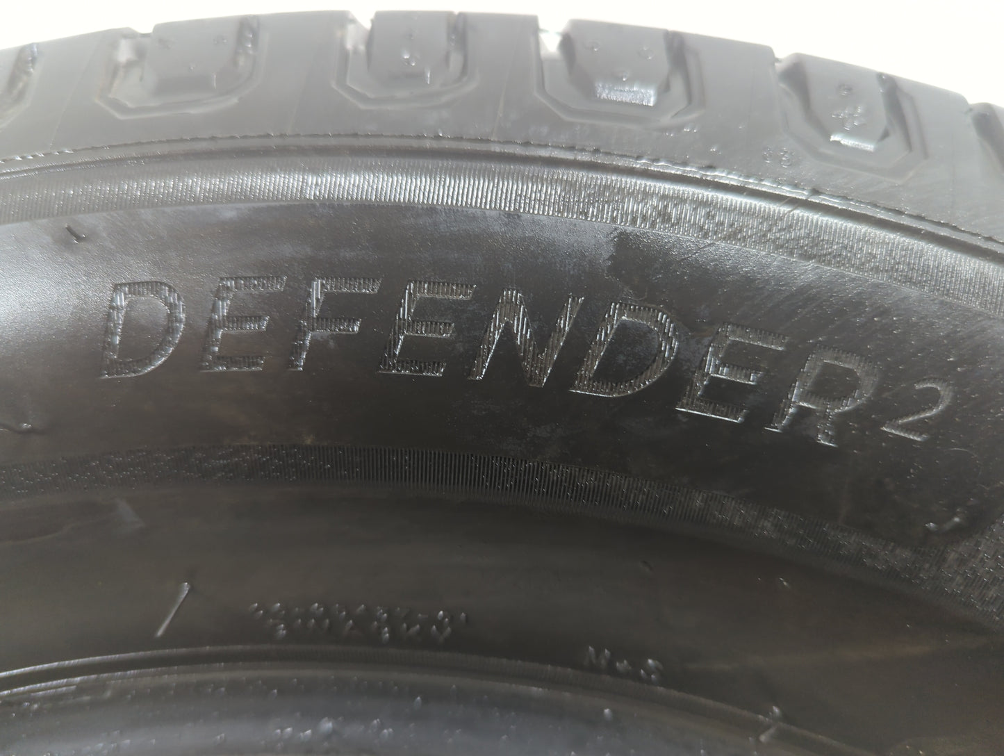 Used Tire 225/65R17 MICHELIN DEFENDER 2 102H - Tread Depth 10/32 - Oemusedautoparts1.com