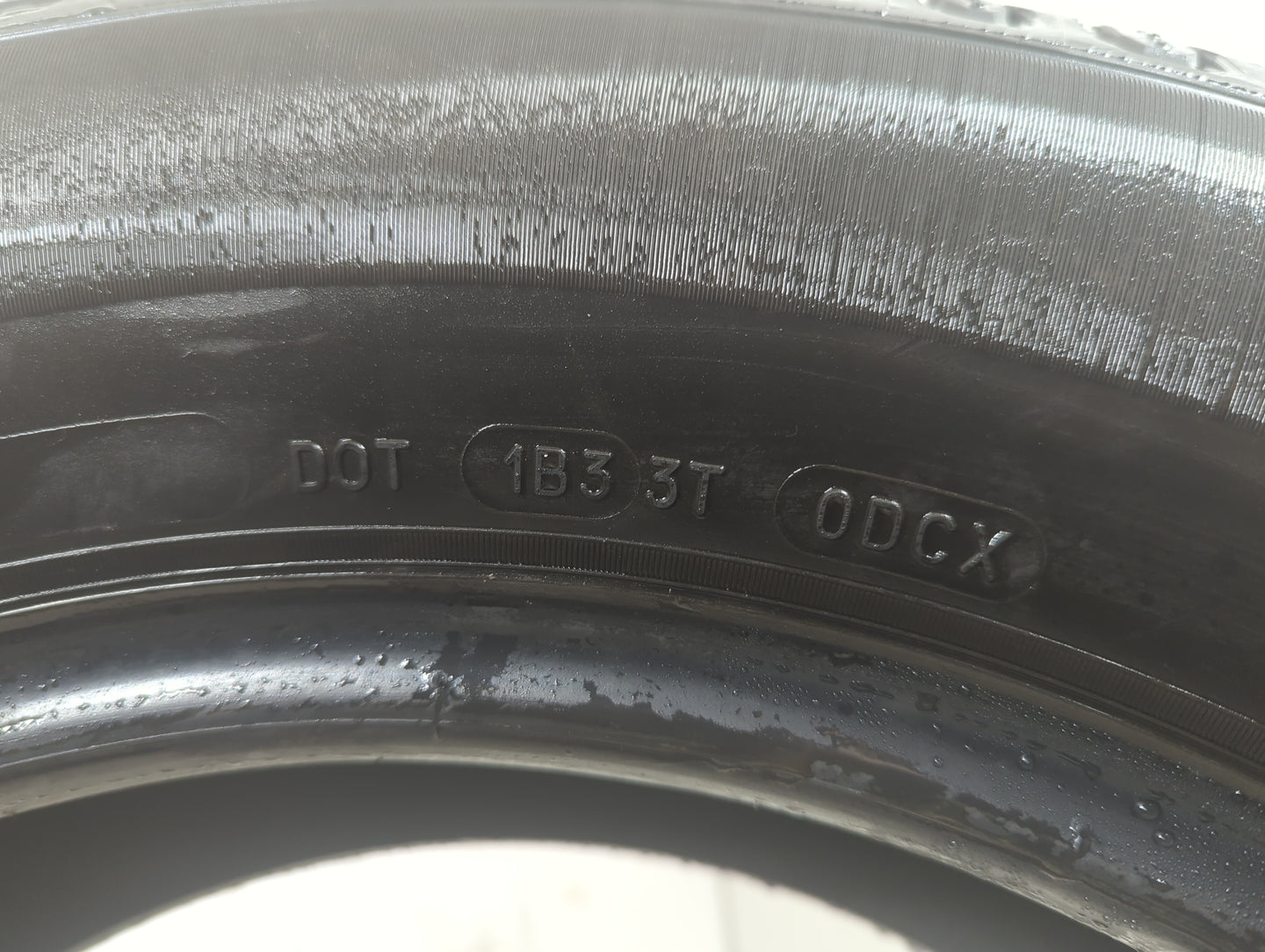 Used Tire 225/65R17 MICHELIN DEFENDER 2 102H - Tread Depth 10/32 - Oemusedautoparts1.com