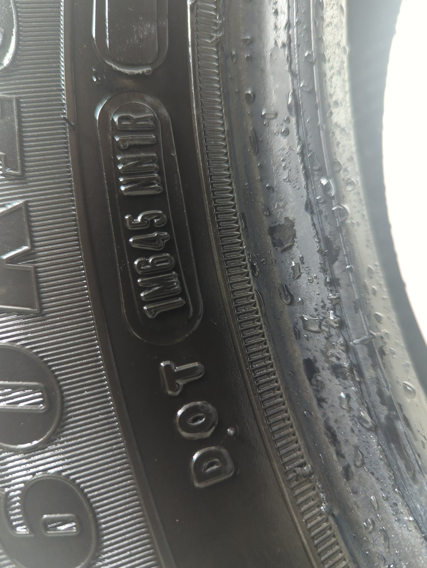 Used Tire 235/60R18 GOODYEAR RELIANT ALL-SEASON 103V - Tread Depth 10/32 - Oemusedautoparts1.com