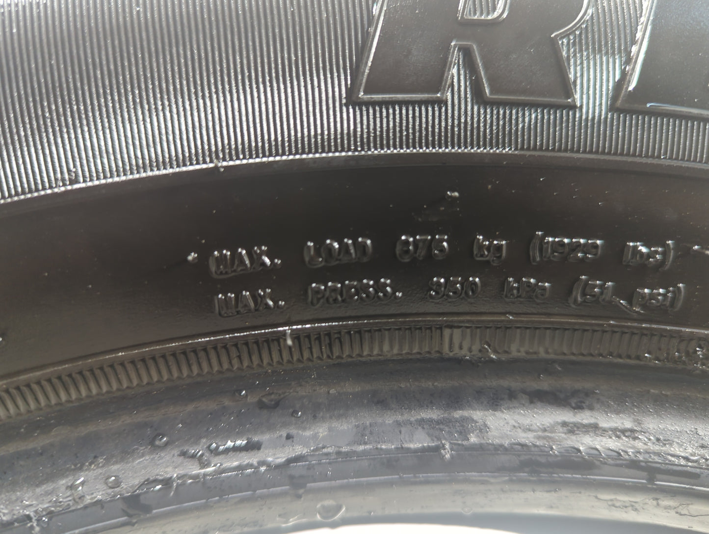Used Tire 235/60R18 GOODYEAR RELIANT ALL-SEASON 103V - Tread Depth 10/32 - Oemusedautoparts1.com