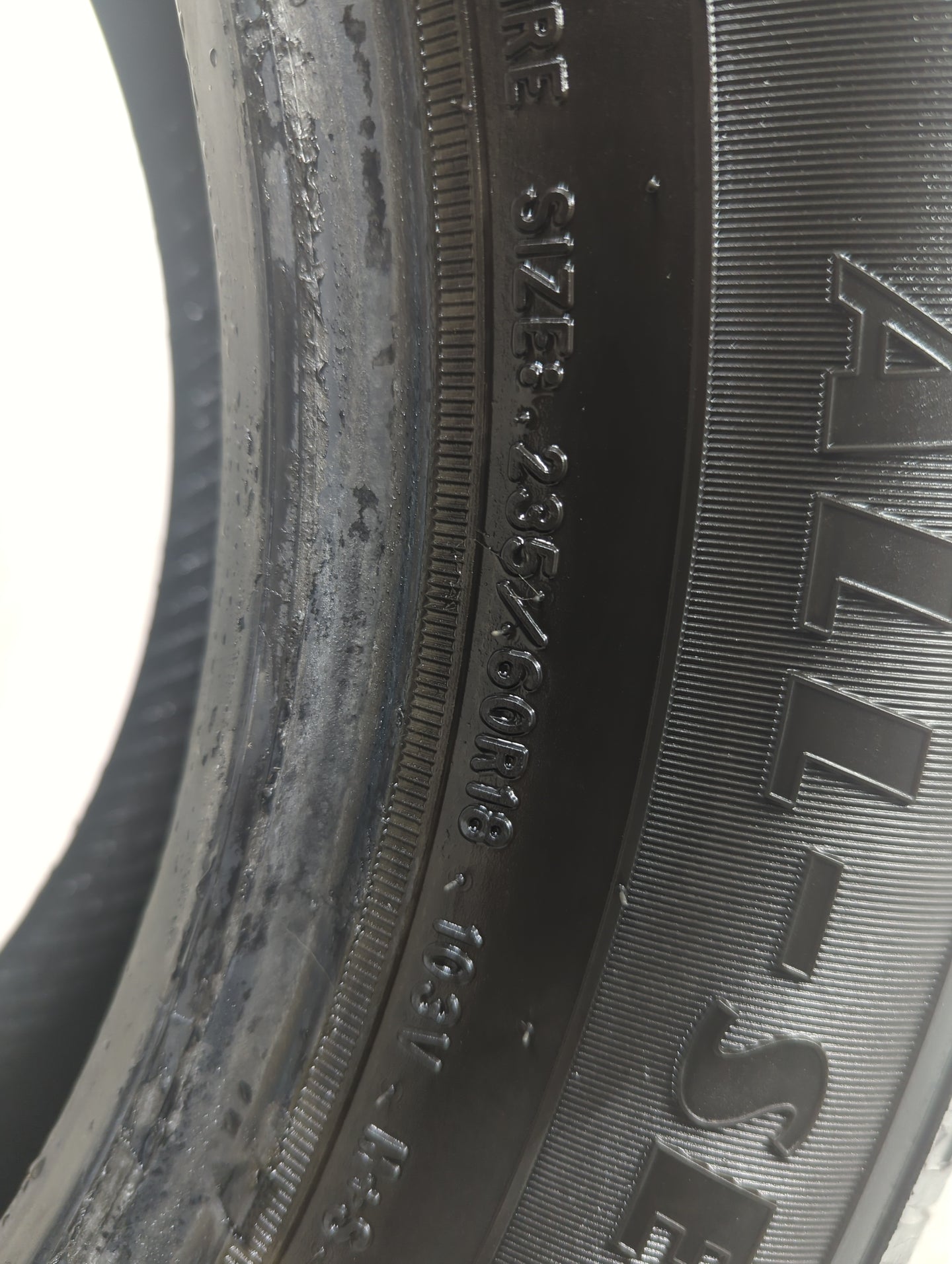 Used Tire 235/60R18 GOODYEAR RELIANT ALL-SEASON 103V - Tread Depth 10/32 - Oemusedautoparts1.com