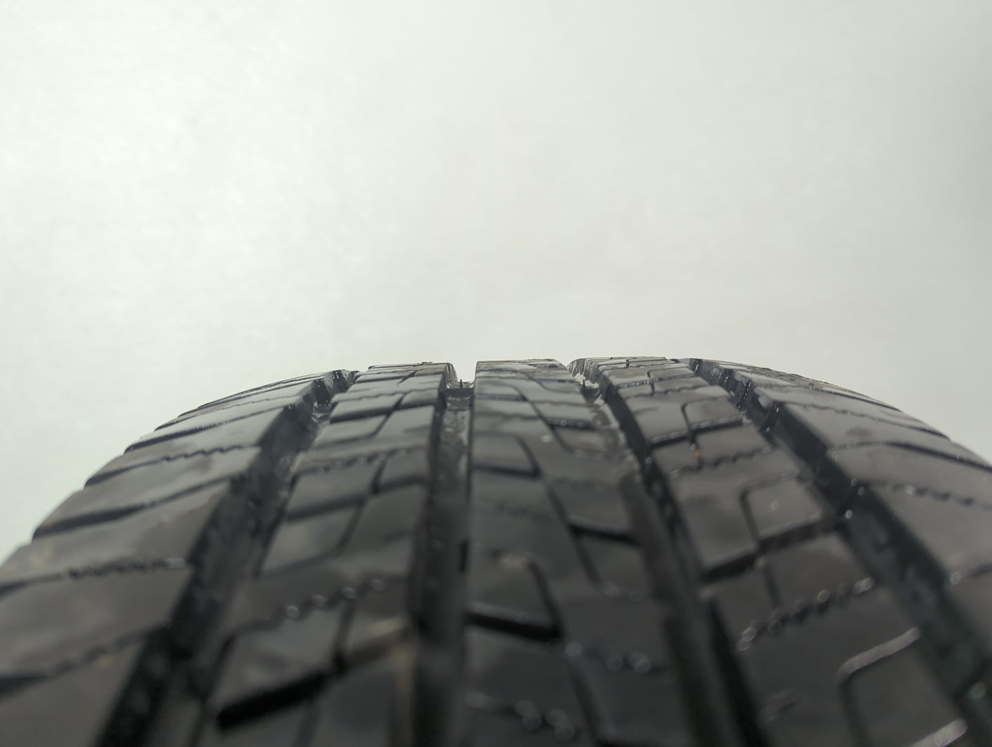 Used Tire 235/75R15 PATHFINDER HT 109S - Tread Depth 9/32 - Oemusedautoparts1.com