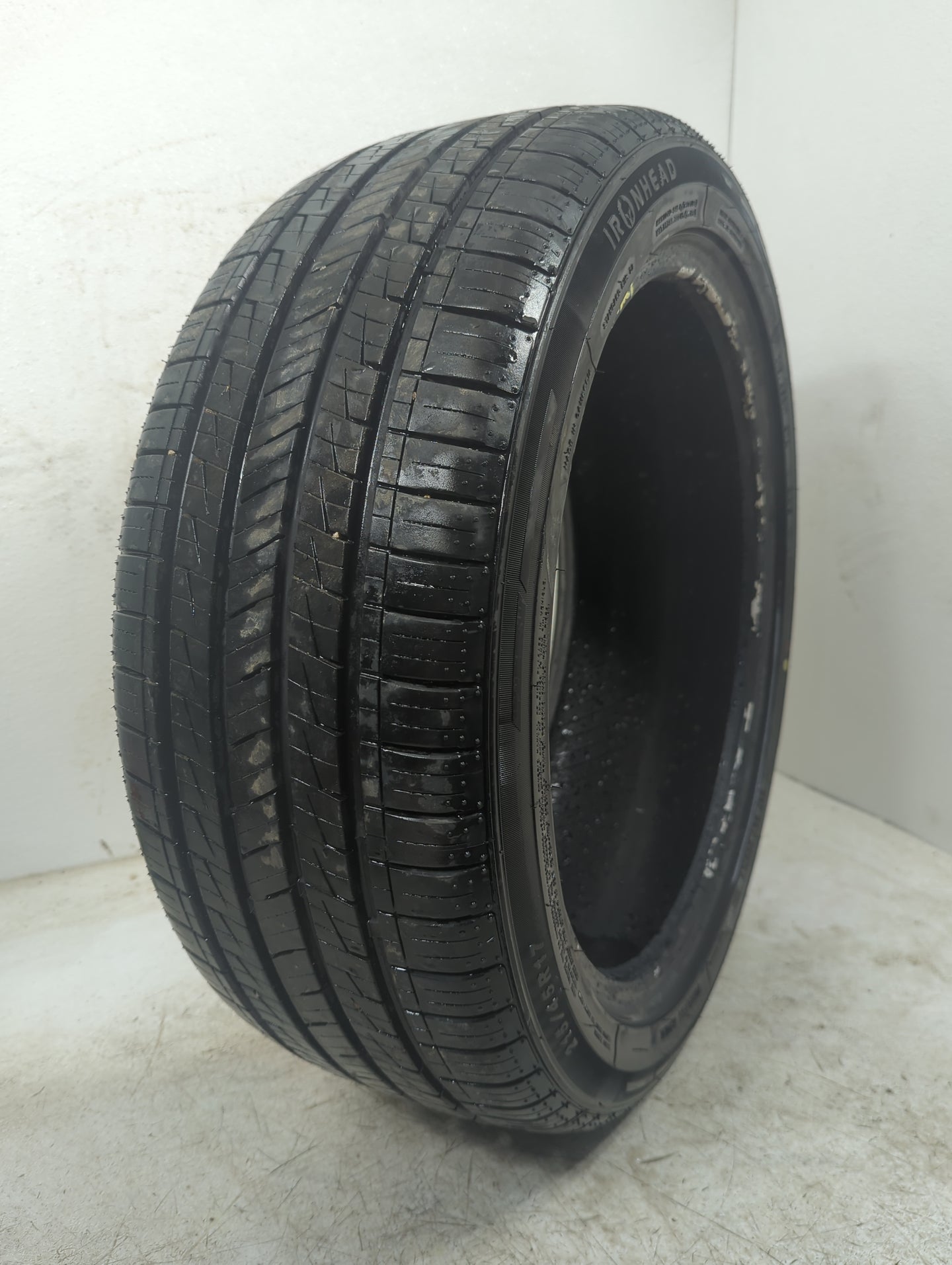 Used Tire 215/45R17 IRONHEAD REFLEX 87W - Tread Depth 9/32 - Oemusedautoparts1.com