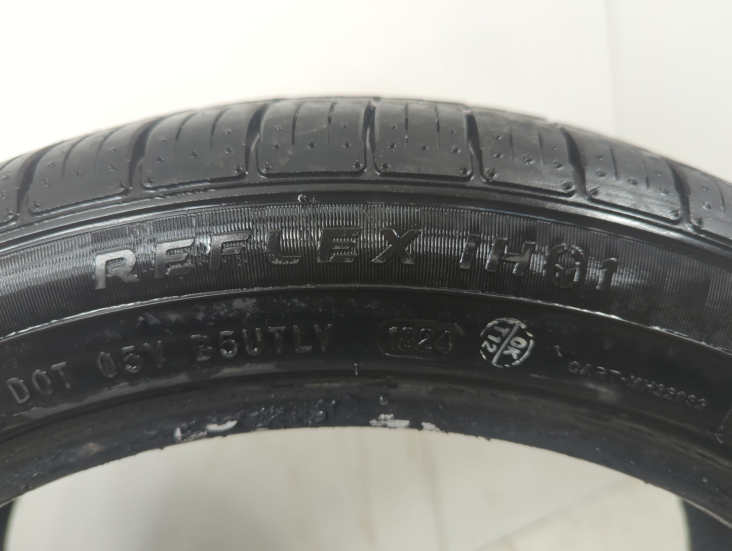 Used Tire 215/45R17 IRONHEAD REFLEX 87W - Tread Depth 9/32 - Oemusedautoparts1.com