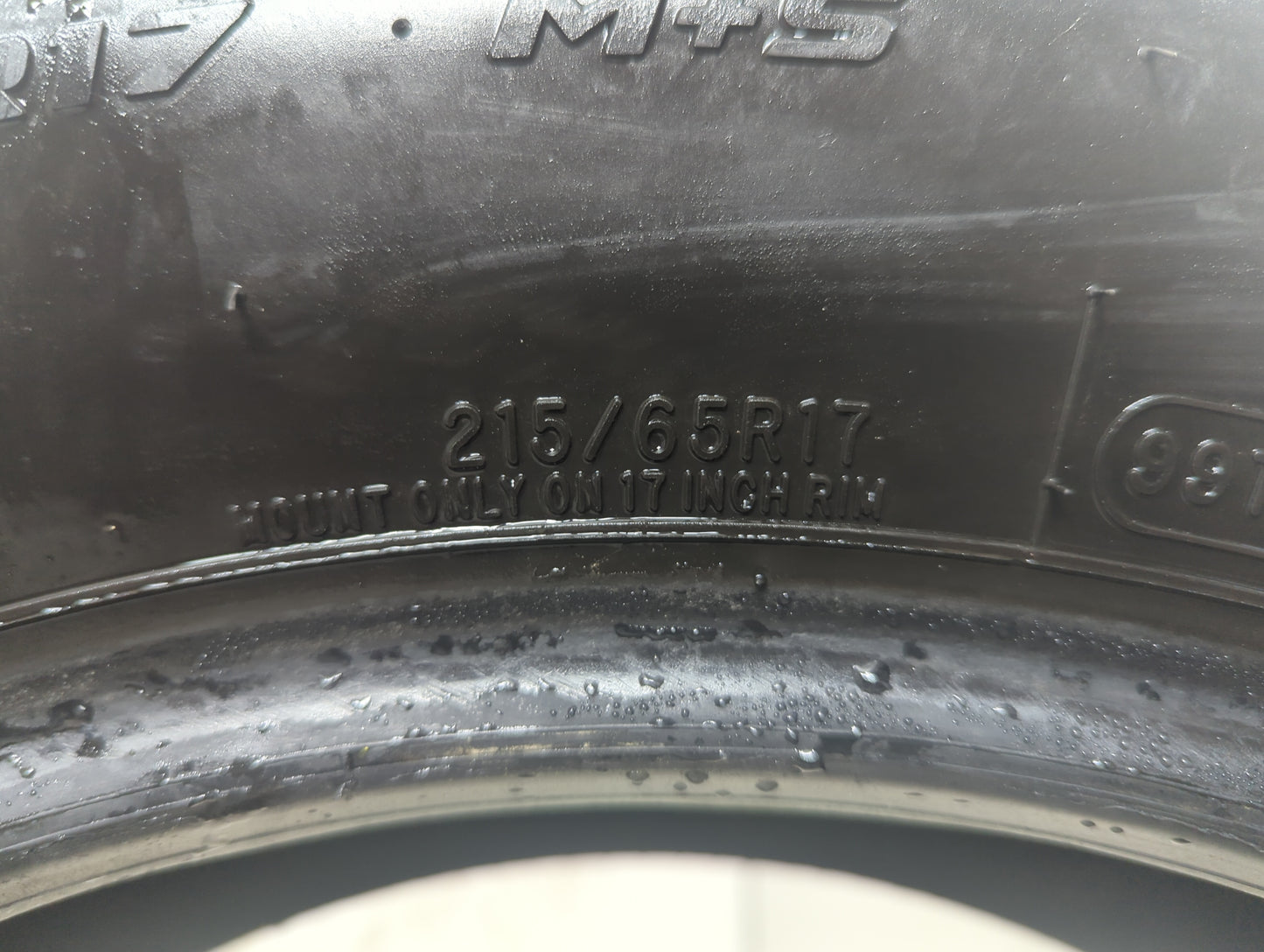 Used Tire 215/65R17 MASTERCRAFT STRATUS AS 99T - Tread Depth 7/32 - Oemusedautoparts1.com