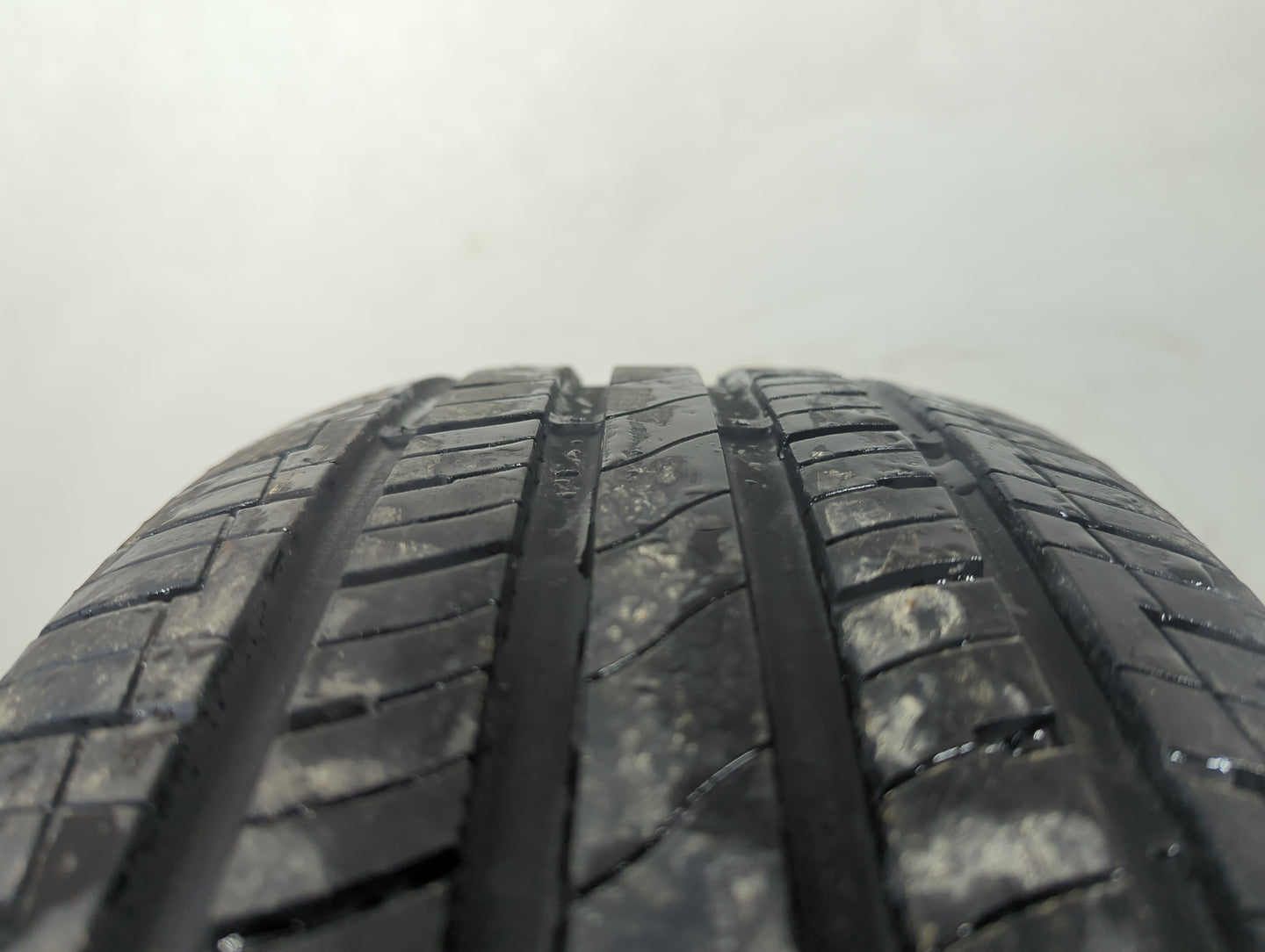 Used Tire 215/65R17 MASTERCRAFT STRATUS AS 99T - Tread Depth 7/32 - Oemusedautoparts1.com