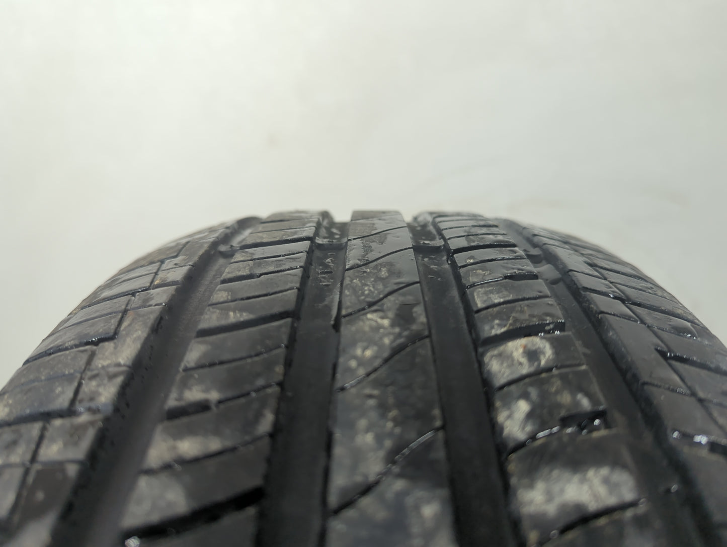 Used Tire 215/65R17 MASTERCRAFT STRATUS AS 99T - Tread Depth 7/32 - Oemusedautoparts1.com