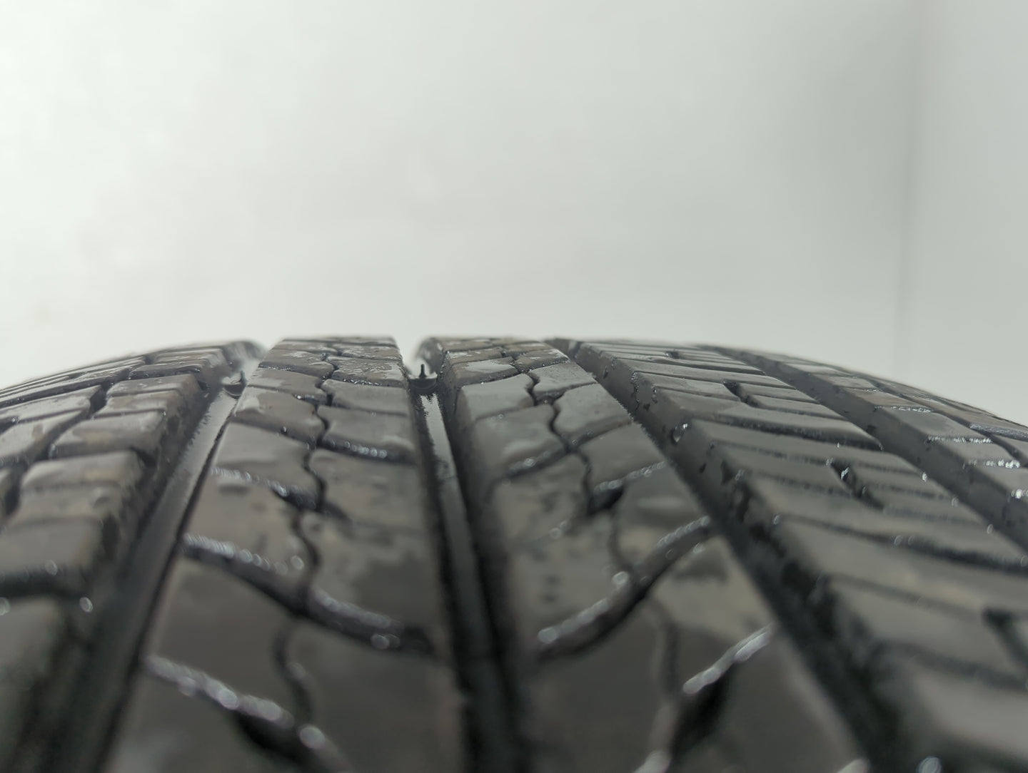 Used Tire 235/55R18 PHANTOM C-SPORT 104V - Tread Depth 10/32 - Oemusedautoparts1.com