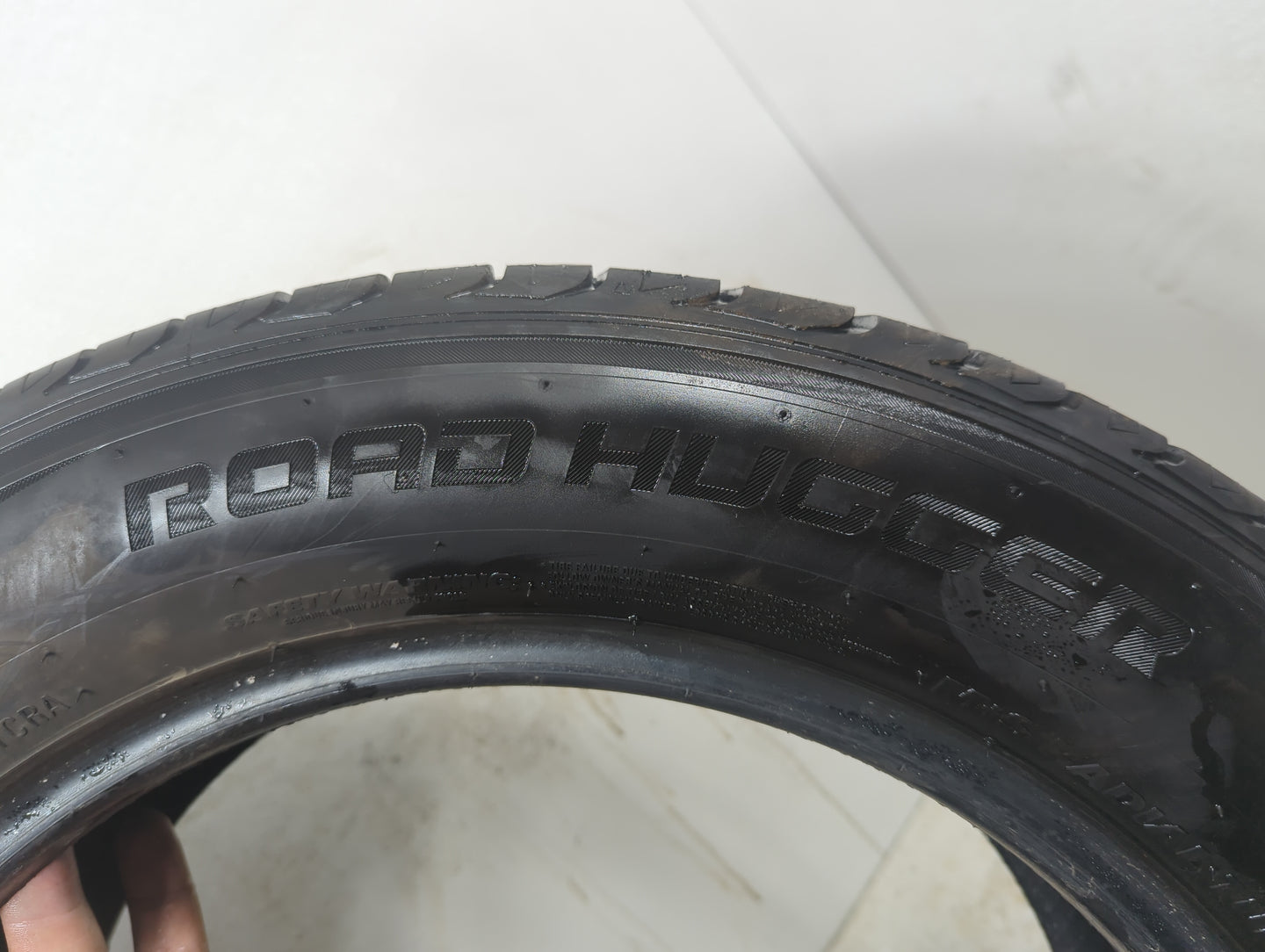 Used Tire 225/55R17 ROAD HUGGER GT AS/02 101H - Tread Depth 8/32 - Oemusedautoparts1.com