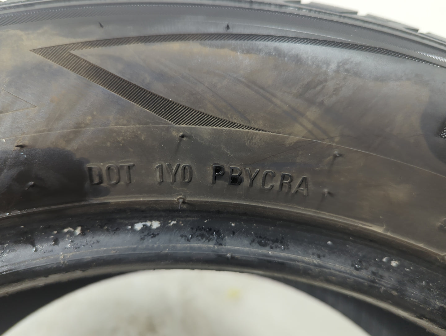 Used Tire 225/55R17 ROAD HUGGER GT AS/02 101H - Tread Depth 8/32 - Oemusedautoparts1.com