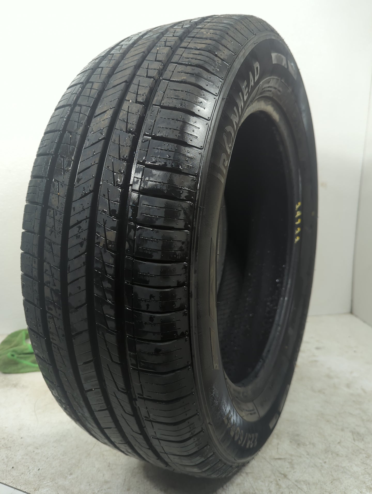 Used Tire 225/60R17 IRONHEAD REFLEX H/T 99T - Tread Depth 10/32 - Oemusedautoparts1.com