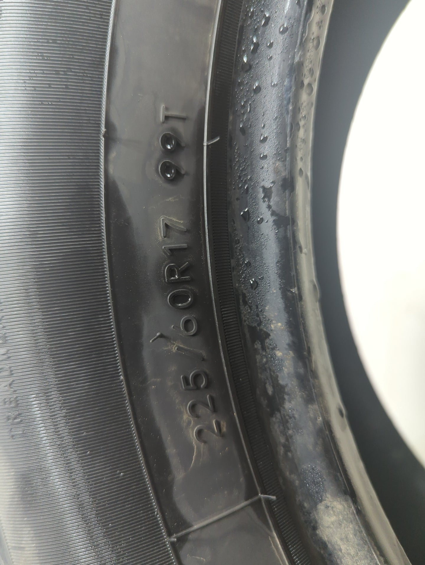 Used Tire 225/60R17 IRONHEAD REFLEX H/T 99T - Tread Depth 10/32 - Oemusedautoparts1.com