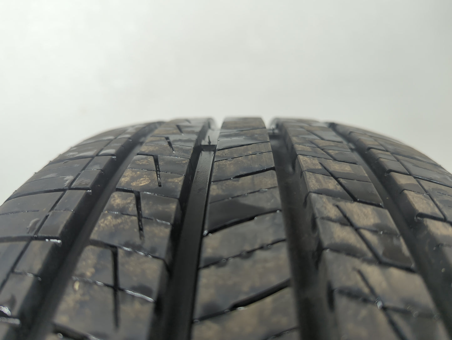 Used Tire 225/60R17 IRONHEAD REFLEX H/T 99T - Tread Depth 10/32 - Oemusedautoparts1.com