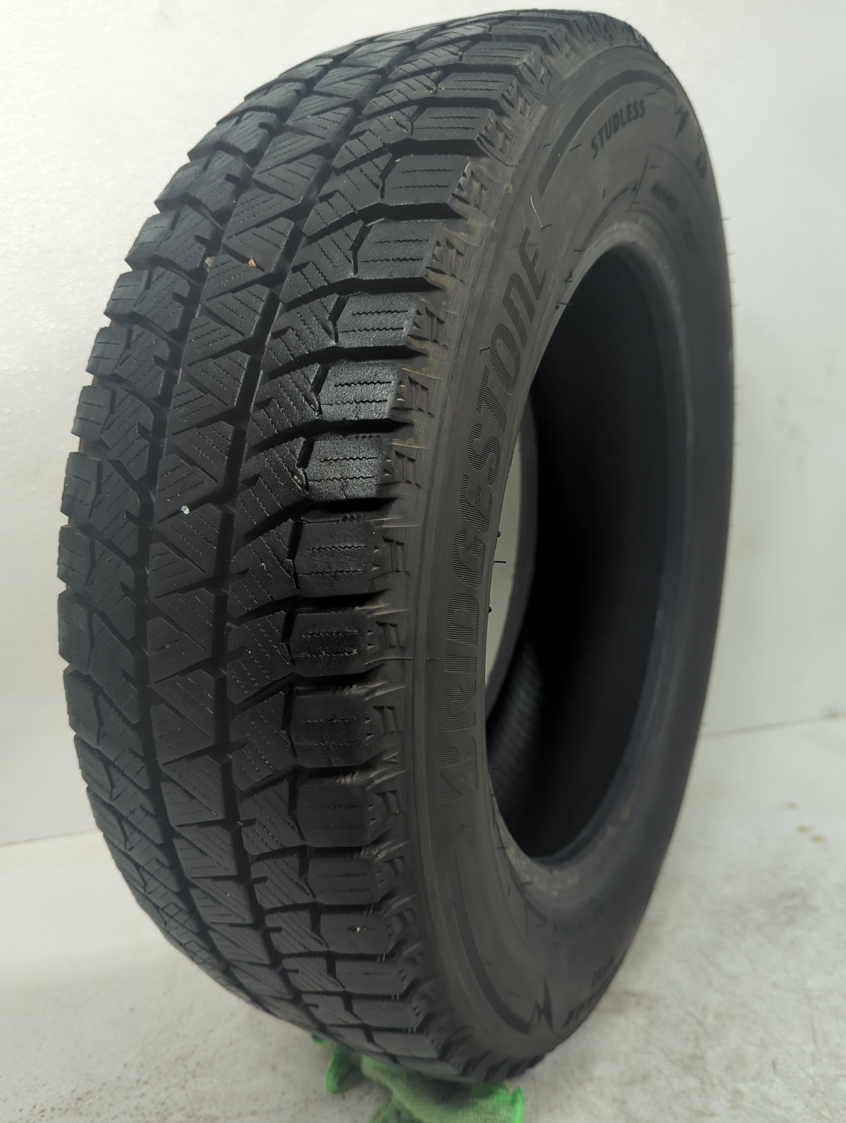 Used Tire 185/65R15 BRIDGESTONE BLIZZAK WS90 88T - Tread Depth 10/32 - Oemusedautoparts1.com