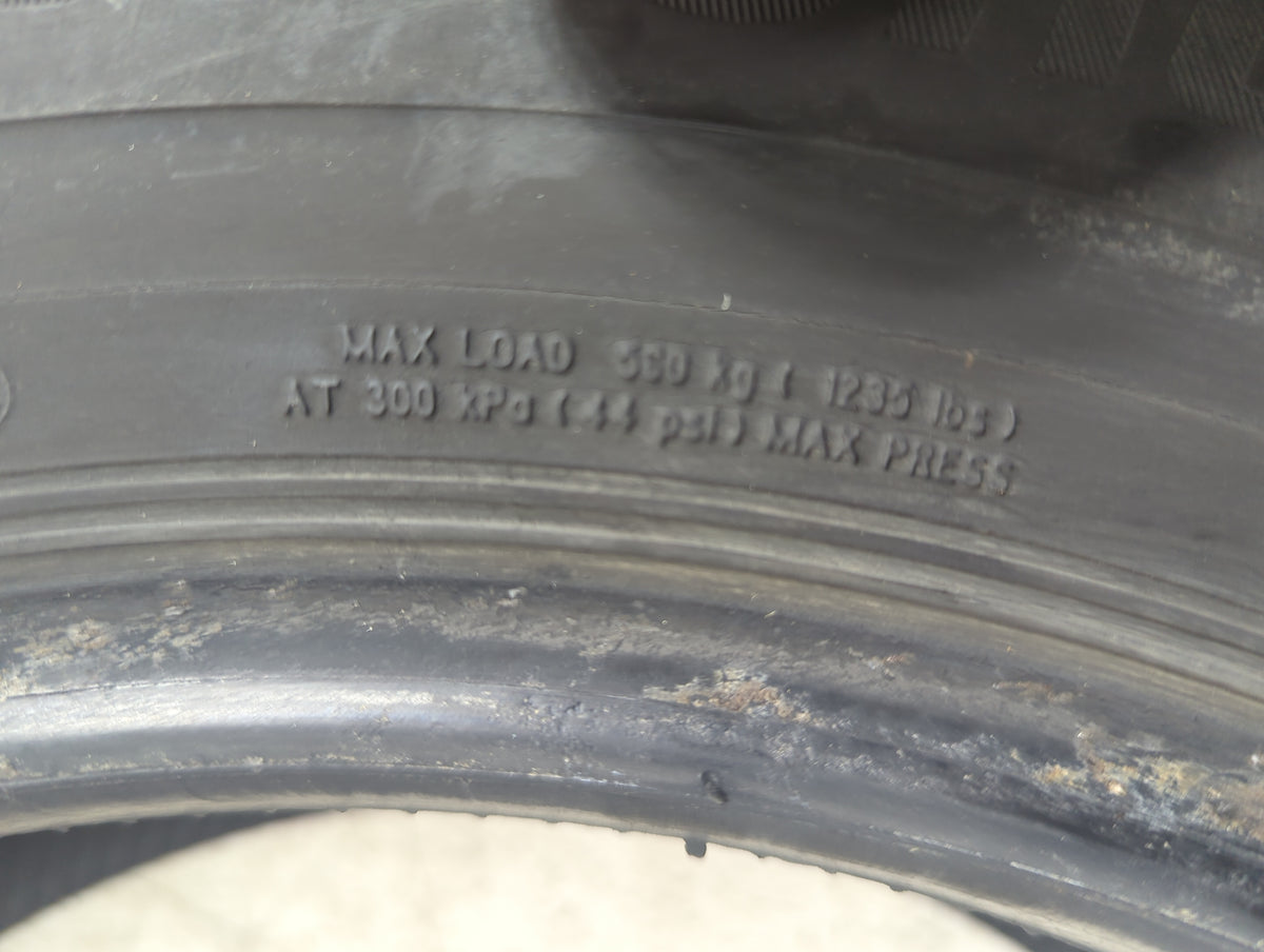 Used Tire 185/65R15 BRIDGESTONE BLIZZAK WS90 88T - Tread Depth 10/32 - Oemusedautoparts1.com