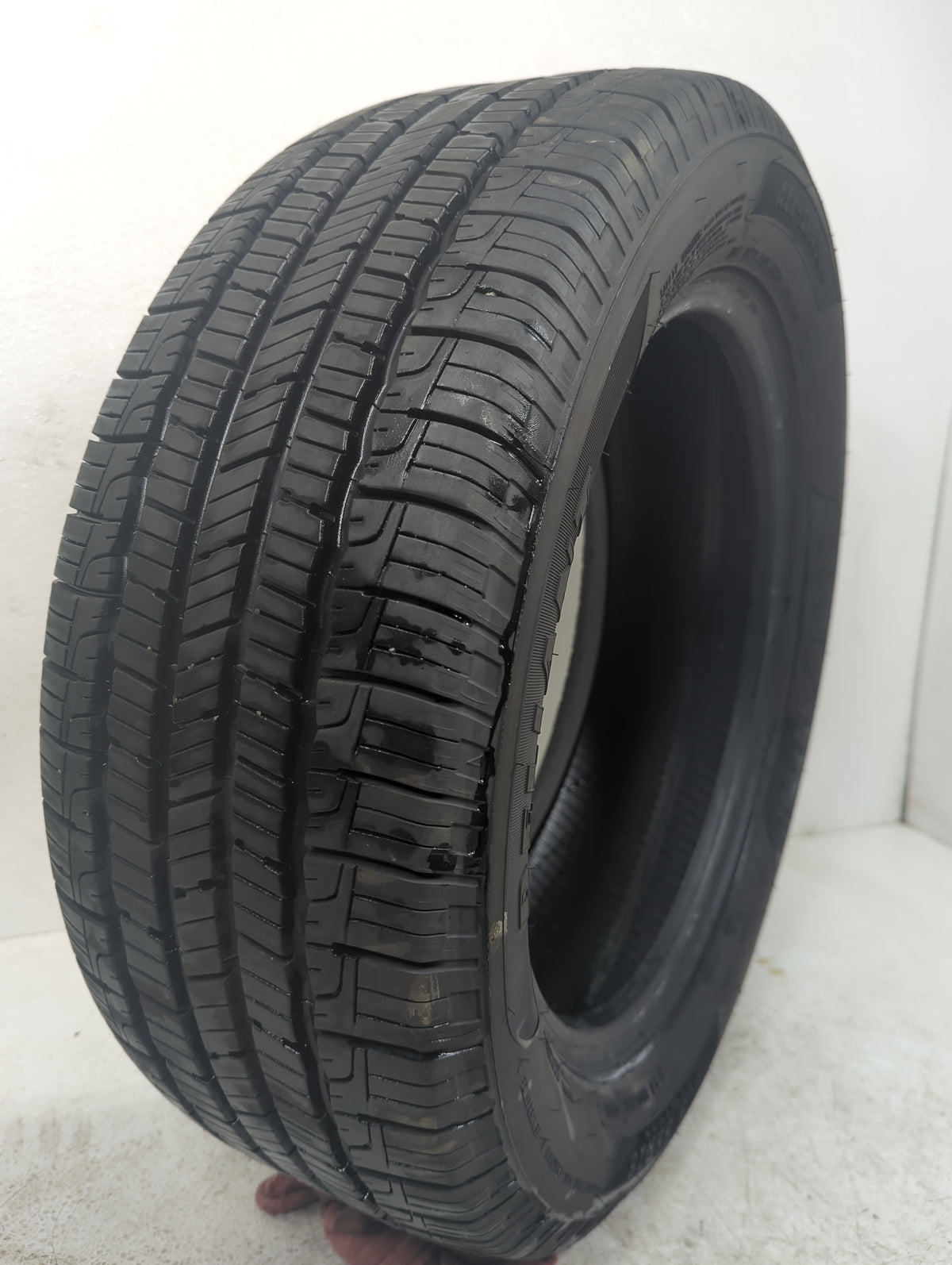 Used Tire 205/55R16 GOODYEAR RELIANT ALL-SEASON 91V - Tread Depth 9/32 - Oemusedautoparts1.com