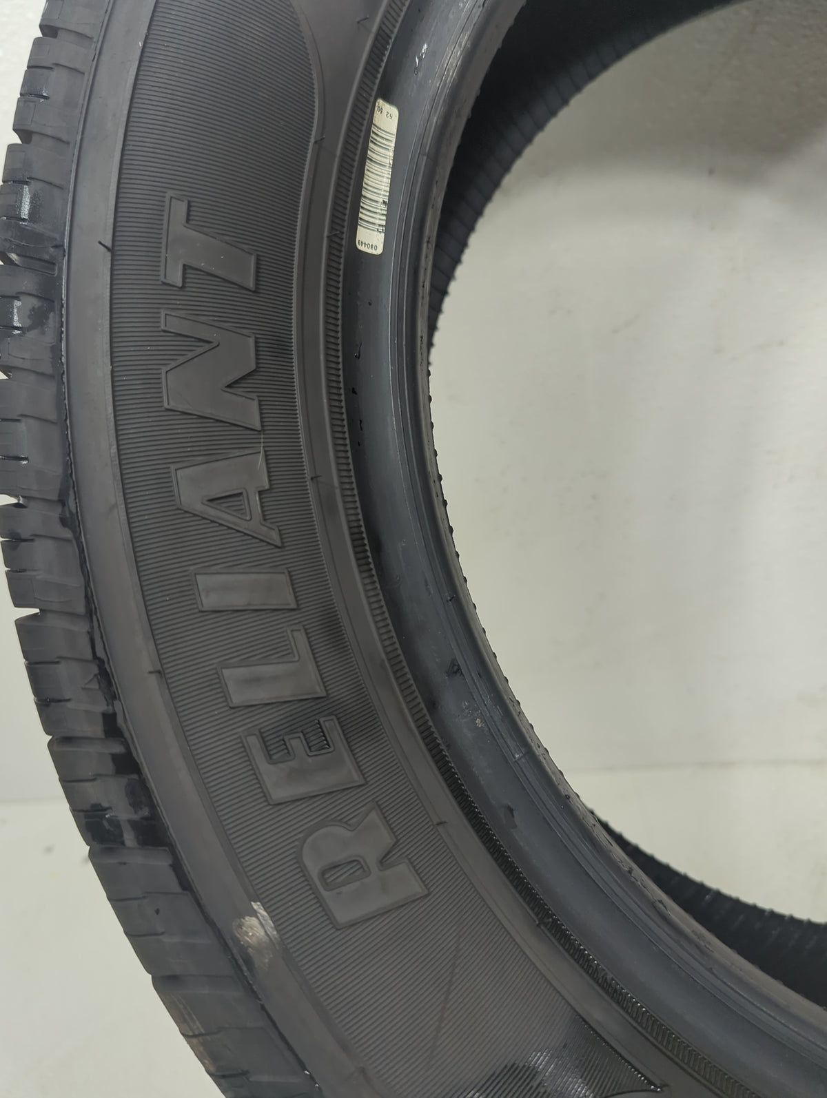 Used Tire 205/55R16 GOODYEAR RELIANT ALL-SEASON 91V - Tread Depth 9/32 - Oemusedautoparts1.com