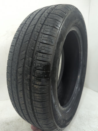 compare product Used Tire 185/60R15 IRONHEAD REFLEX H 84H - Tread Depth 10/32