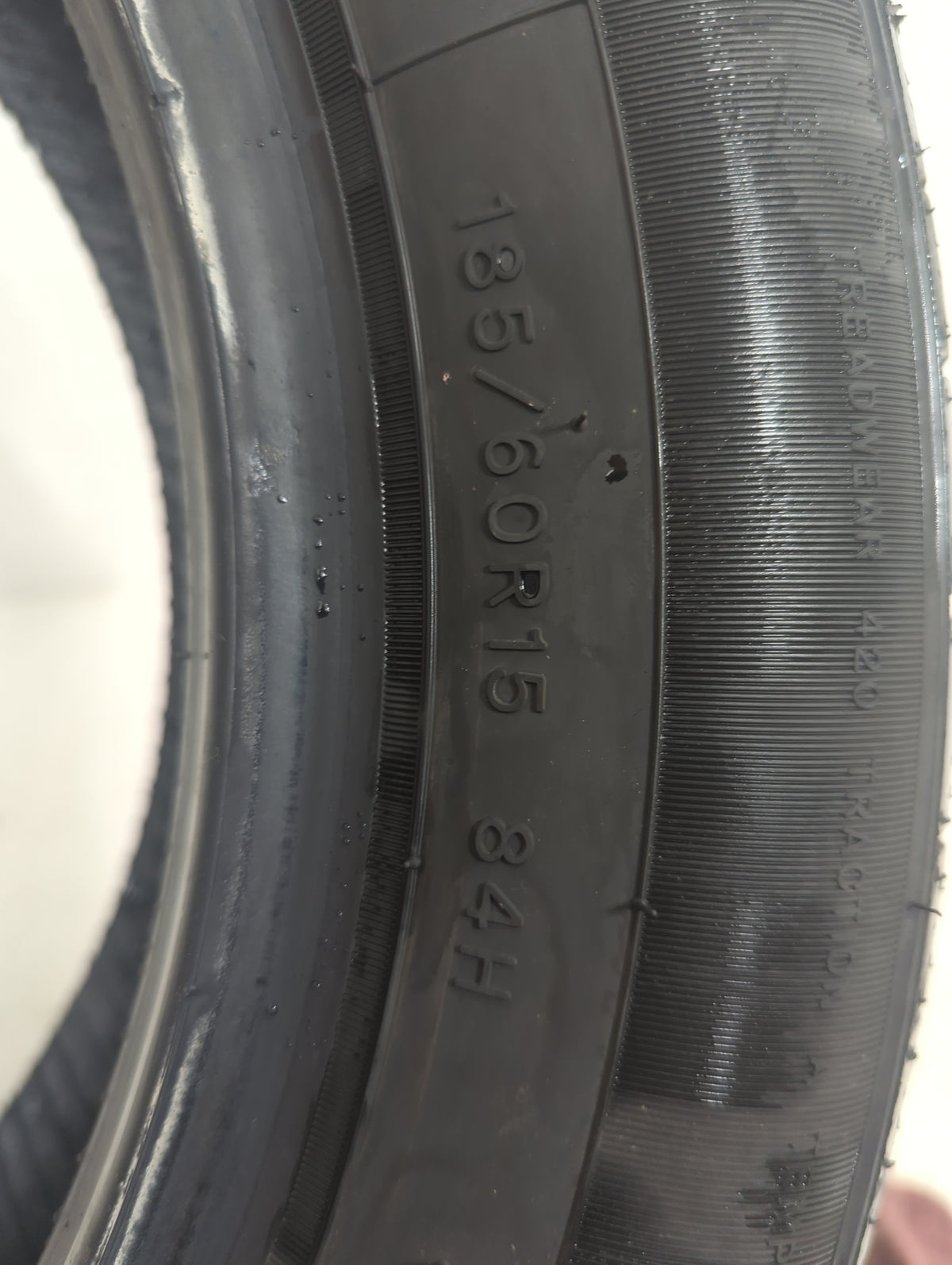 Used Tire 185/60R15 IRONHEAD REFLEX H 84H - Tread Depth 10/32 - Oemusedautoparts1.com