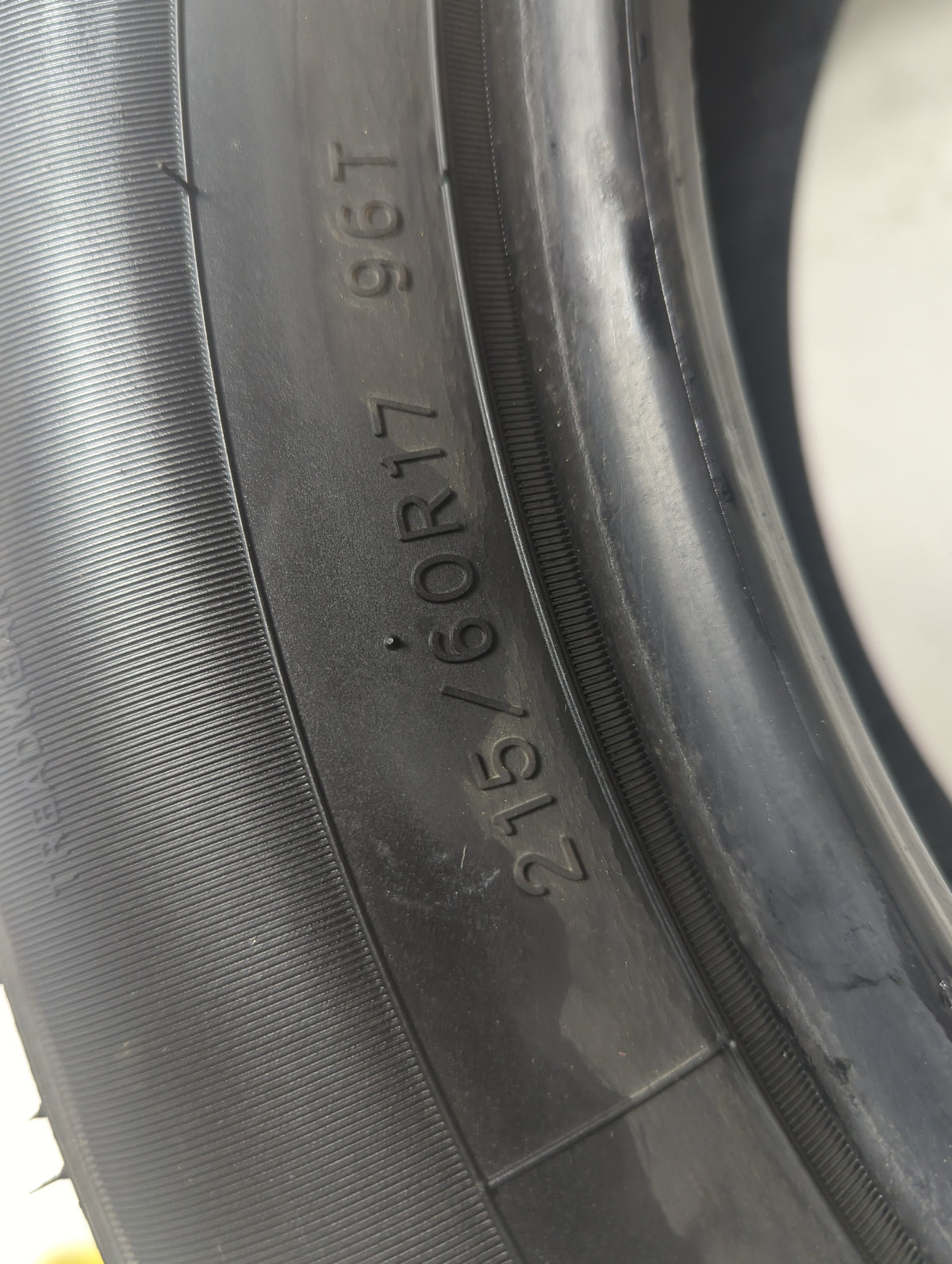 Used Tire 215/60R17 IRONHEAD REFLEX H/T 96T - Tread Depth 8/32 - Oemusedautoparts1.com