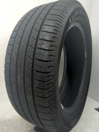 compare product Used Tire 255/55R20 MICHELIN DEFENDER 2 110H - Tread Depth 9/32