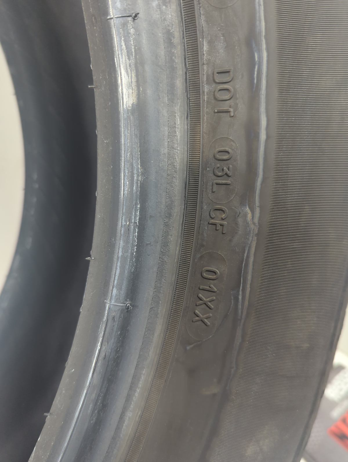 Used Tire 255/55R20 MICHELIN DEFENDER 2 110H - Tread Depth 9/32 - Oemusedautoparts1.com