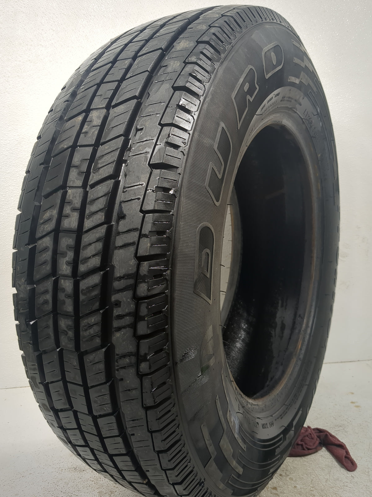 Used Tire 245/70R17 DURO FRONTIER HT 117T - Tread Depth 10/32 - Oemusedautoparts1.com