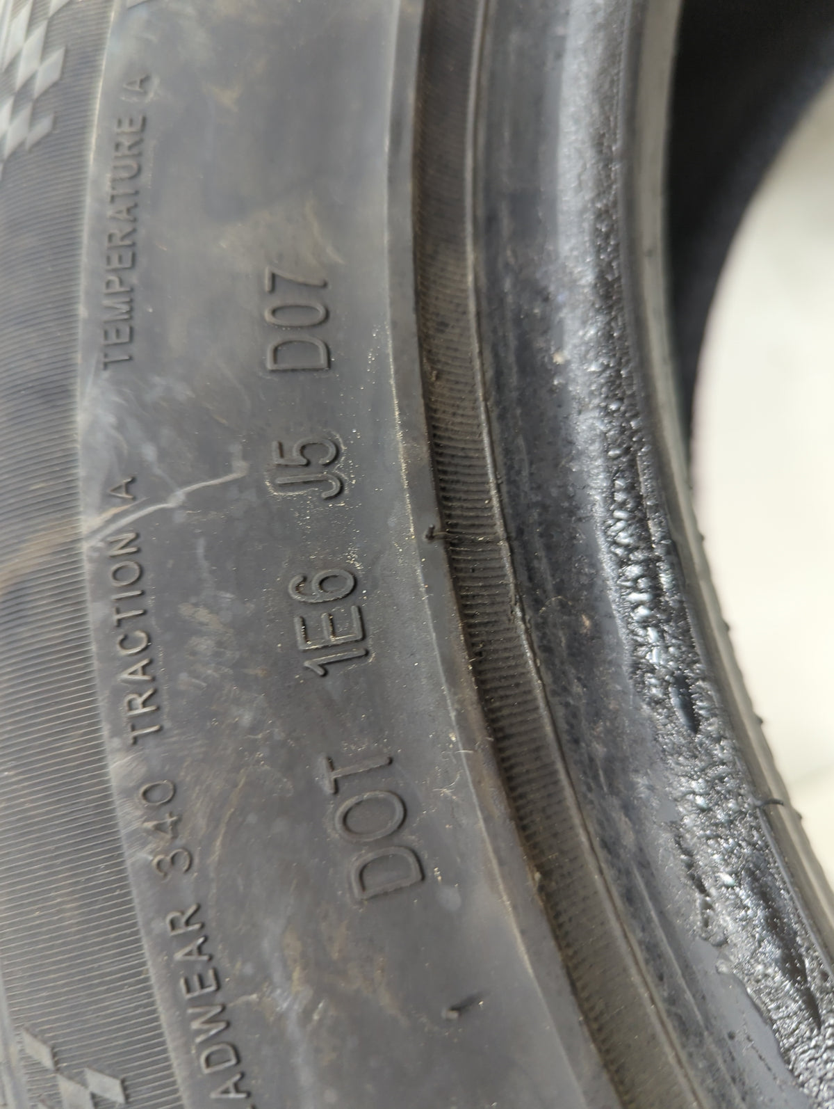 Used Tire 215/55R16 ARMSTRONG BLU-TRAC HP 97W - Tread Depth 8/32 - Oemusedautoparts1.com