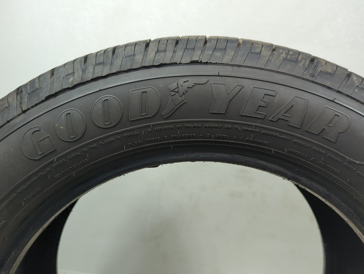 Used Tire 235/55R17 GOODYEAR RELIANT ALL-SEASON 99H - Tread Depth 9/32 - Oemusedautoparts1.com