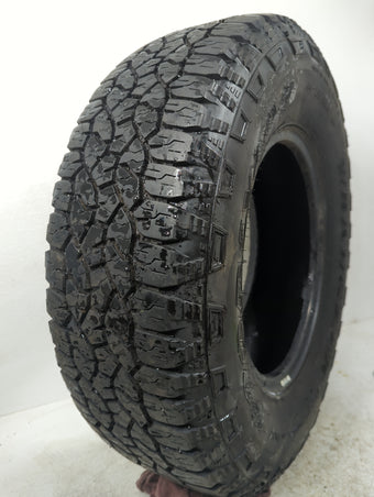 compare product Used Tire 235/75R15 GOODYEAR WRANGLER 105S - Tread Depth 9/32