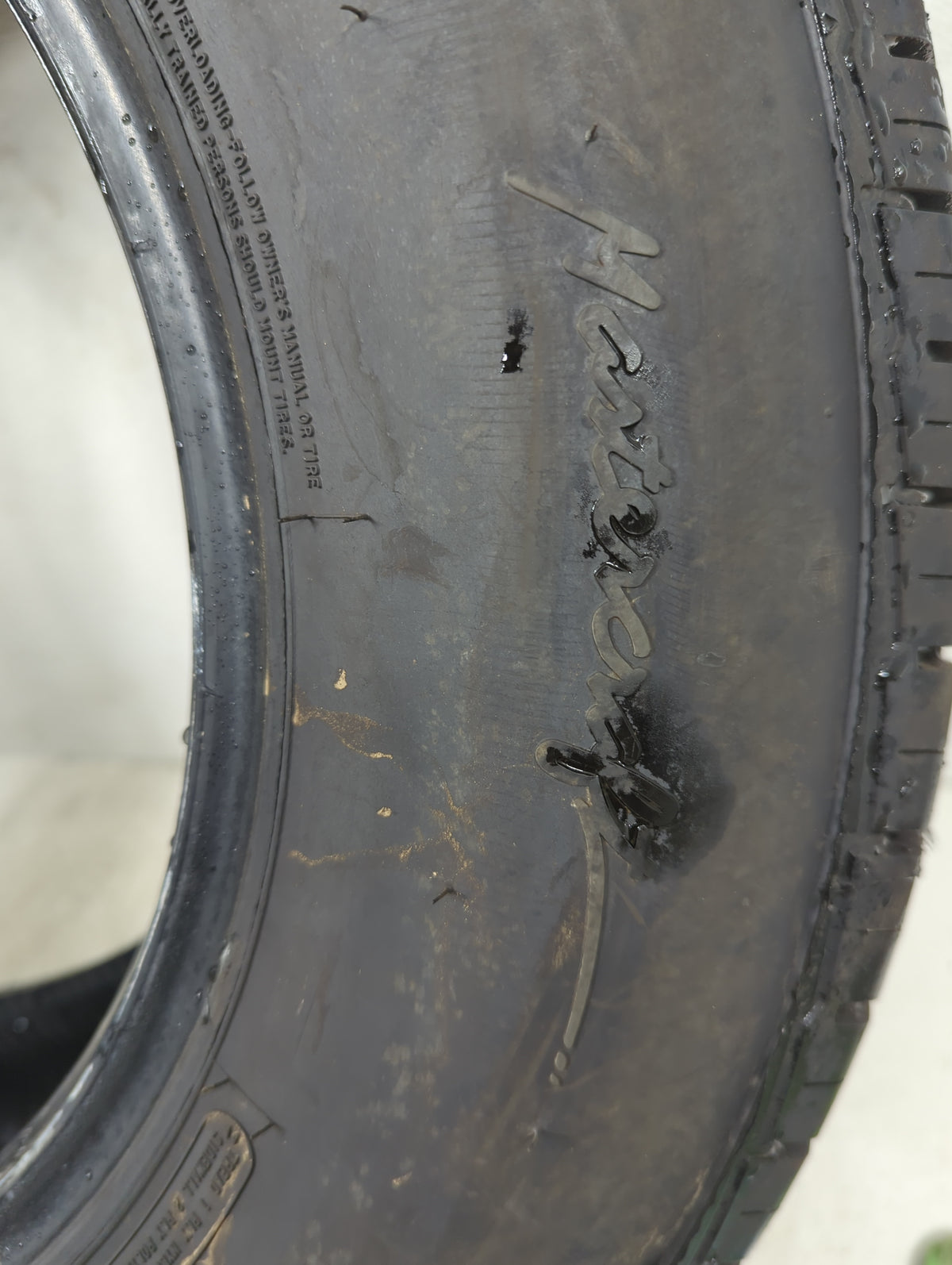 Used Tire 215/70R15 MASTERCRAFT STRATUS 98T - Tread Depth 9/32 - Oemusedautoparts1.com