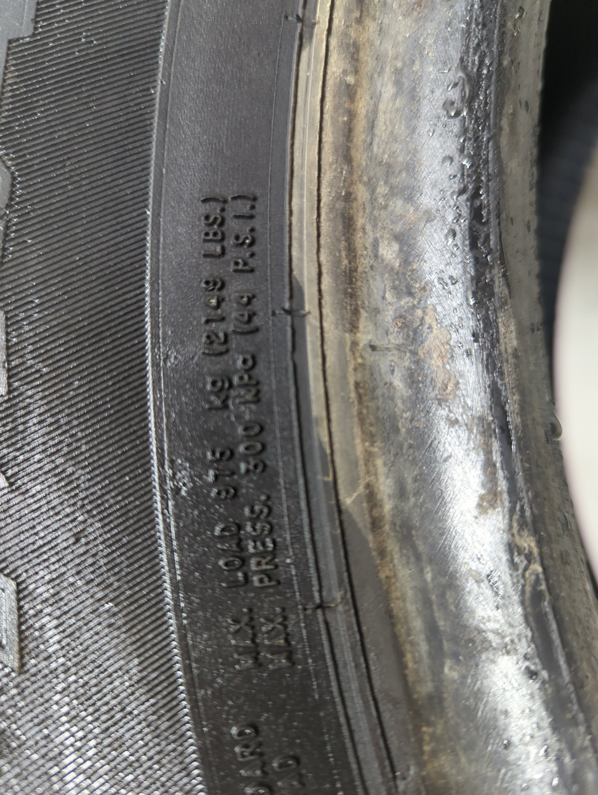 Used Tire 245/65R17 MASTERCRAFT COURSER QUEST 111T - Tread Depth 10/32 - Oemusedautoparts1.com