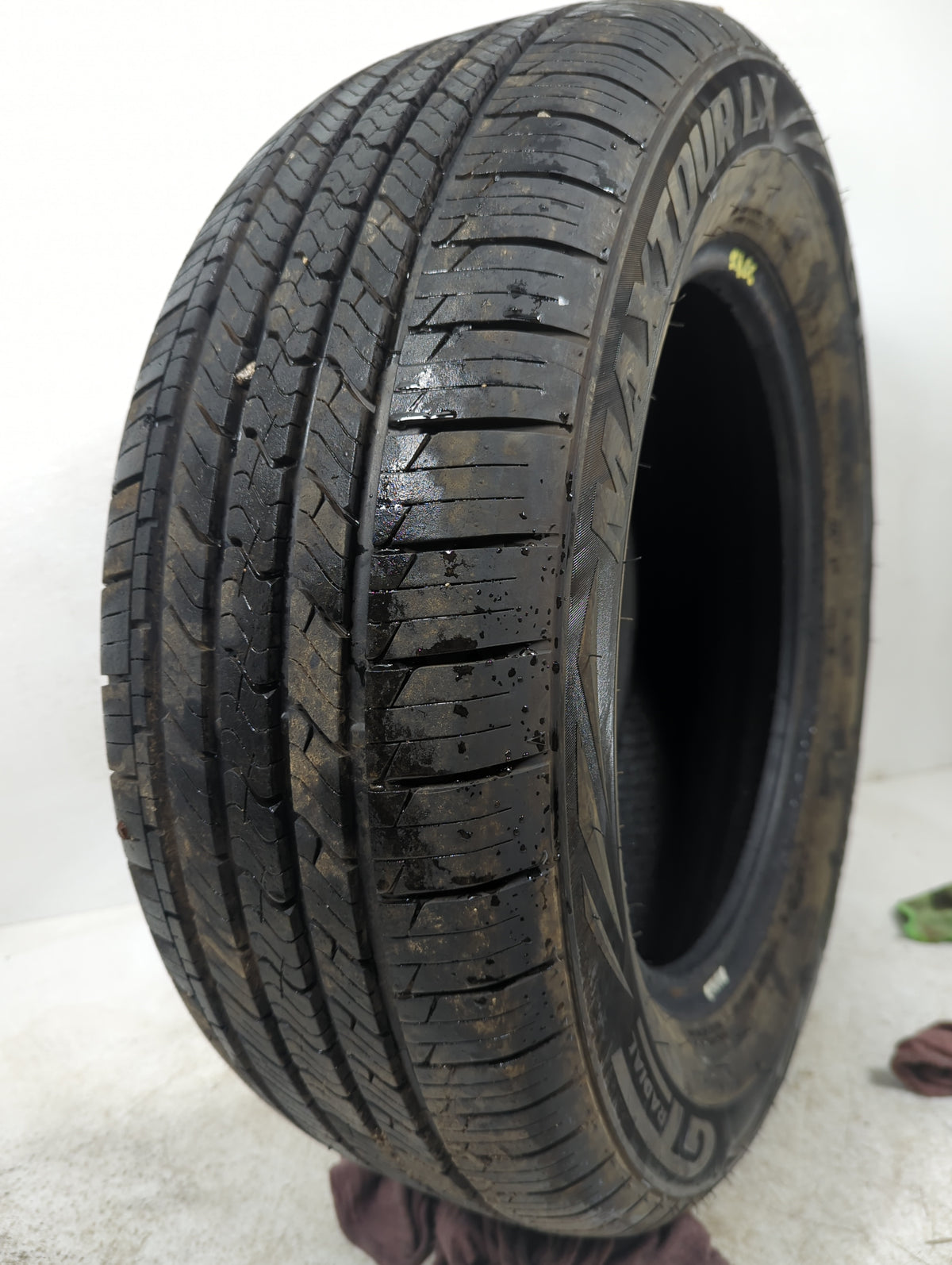 Used Tire 225/60R16 GT RADIAL MAXTOUR LX 98H - Tread Depth 10/32 - Oemusedautoparts1.com