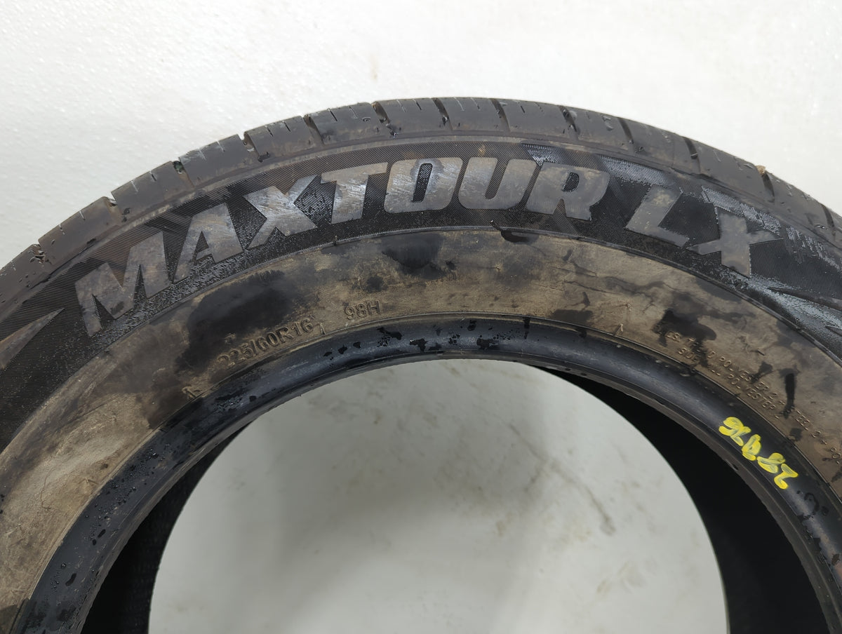 Used Tire 225/60R16 GT RADIAL MAXTOUR LX 98H - Tread Depth 10/32 - Oemusedautoparts1.com