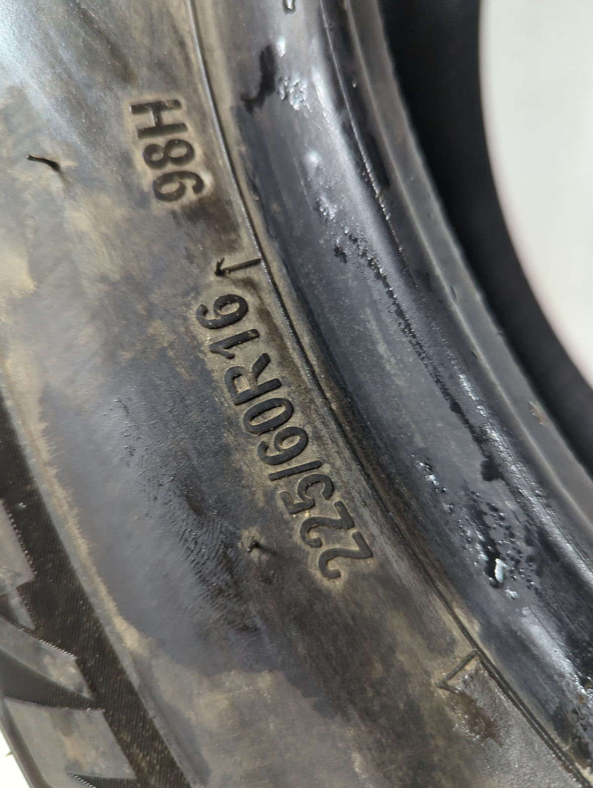 Used Tire 225/60R16 GT RADIAL MAXTOUR LX 98H - Tread Depth 10/32 - Oemusedautoparts1.com