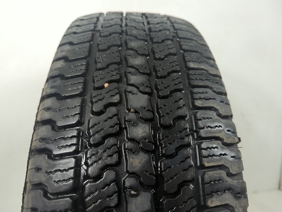 Used Tire P215/65R17 GOODYEAR WRANGLER SR-A 98T - Tread Depth 8/32 - Oemusedautoparts1.com