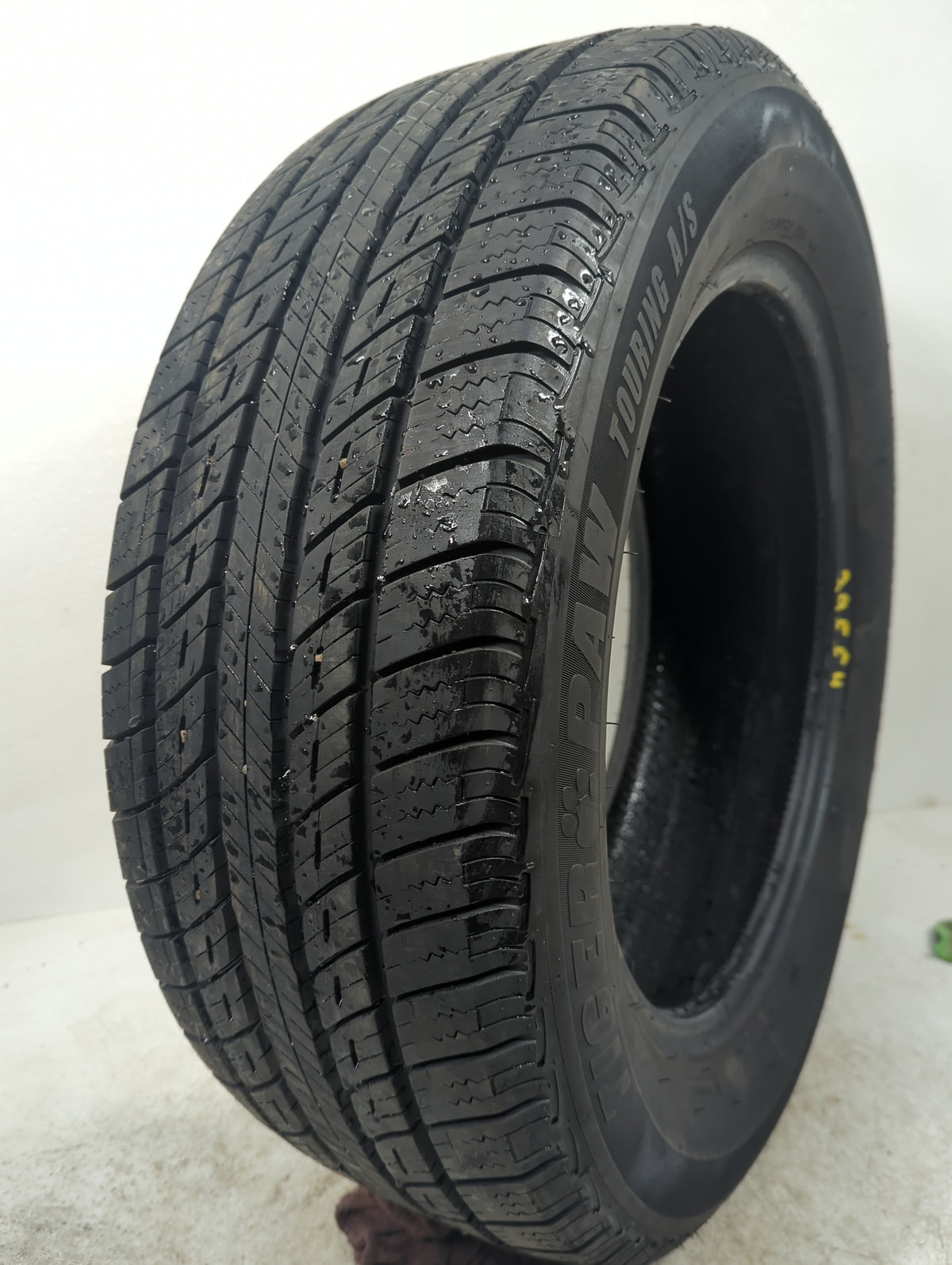Used Tire 225/60R17 UNIROYAL TIGER PAW TOURING A/S 99H - Tread Depth 10/32 - Oemusedautoparts1.com