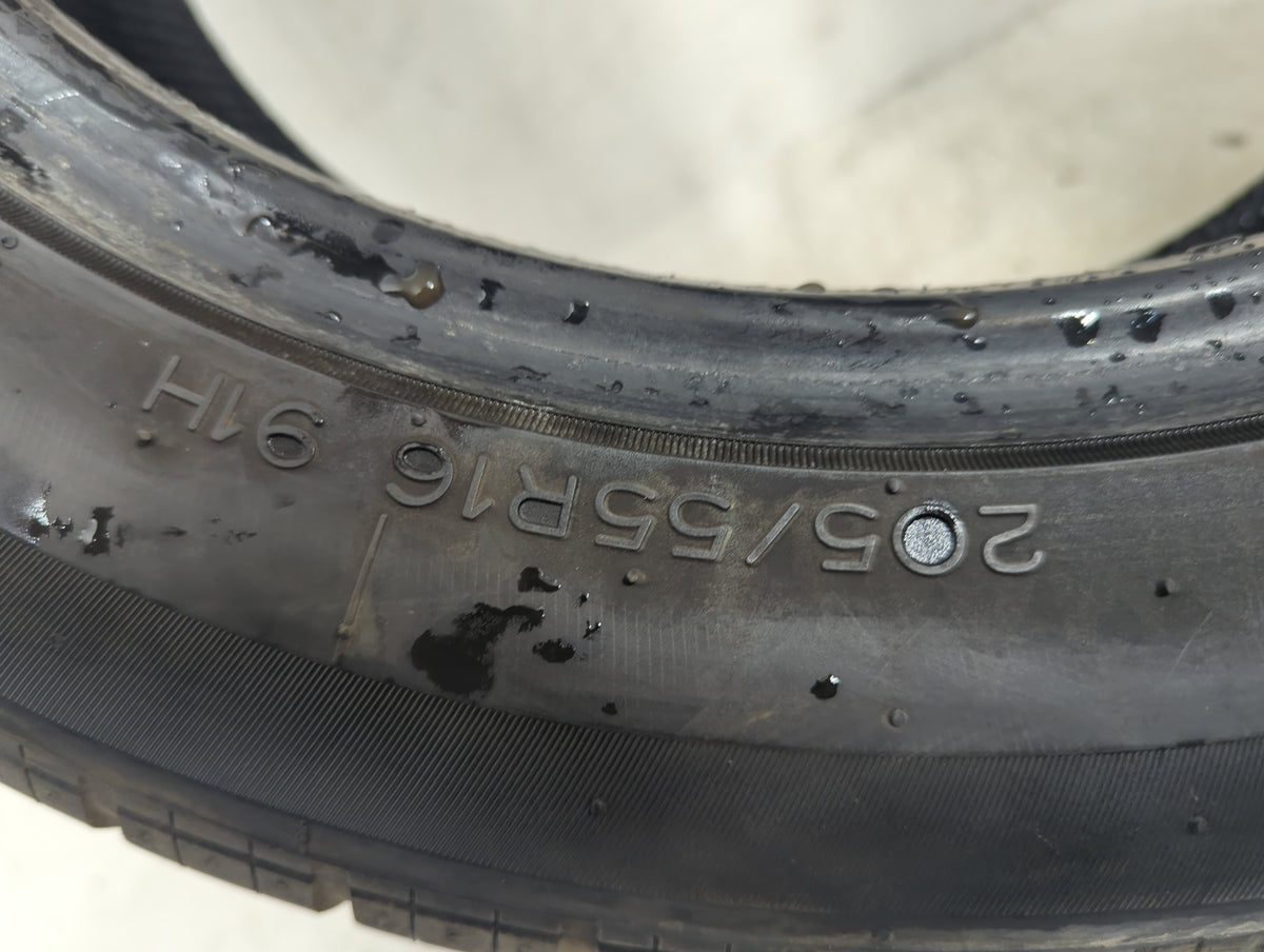 Used Tire 205/55R16 UNIROYAL TIGER PAW AWP3 91H - Tread Depth 8/32 - Oemusedautoparts1.com